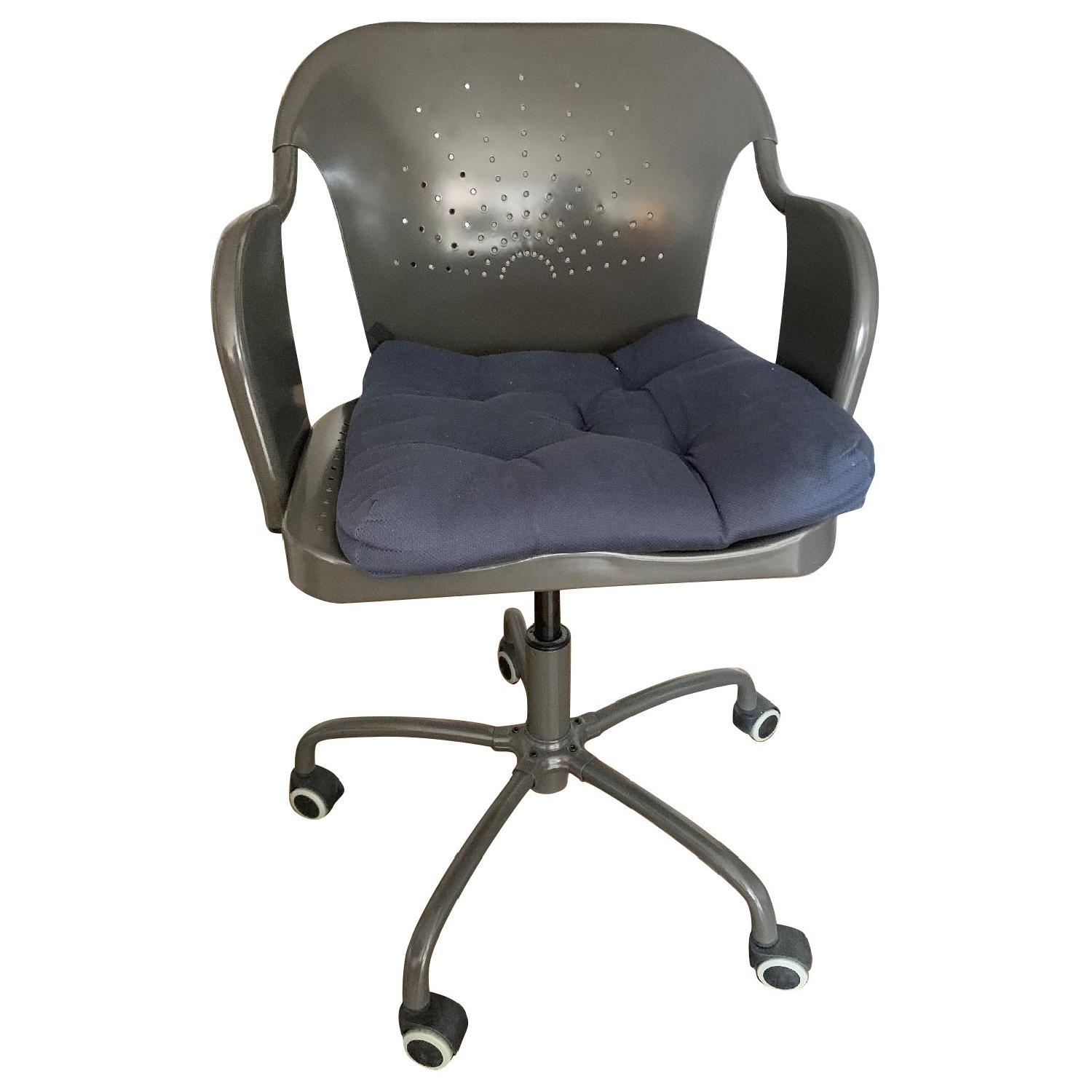 Ikea Metal Chair W 5 Wheels Aptdeco