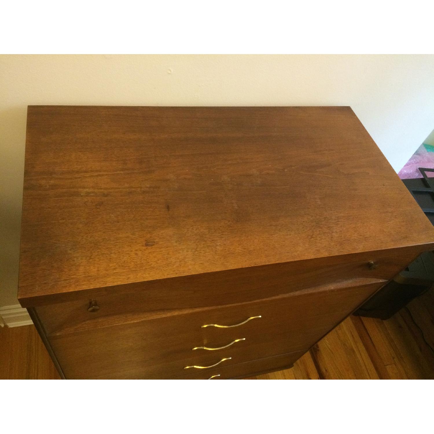 Bassett Vintage Bedroom Dresser - image-7