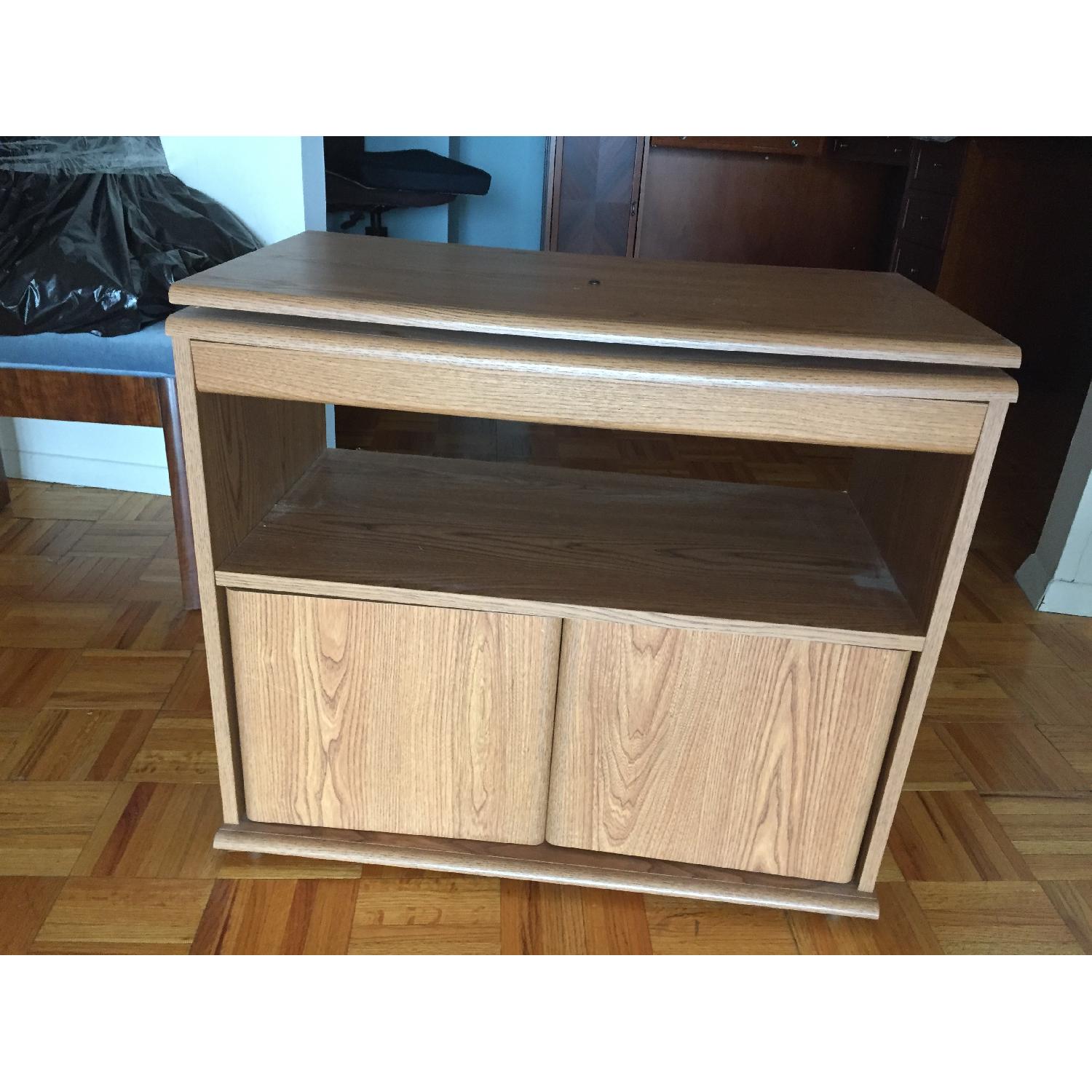 Seaman's TV/VCR Cart w/ Swivel Top - image-3