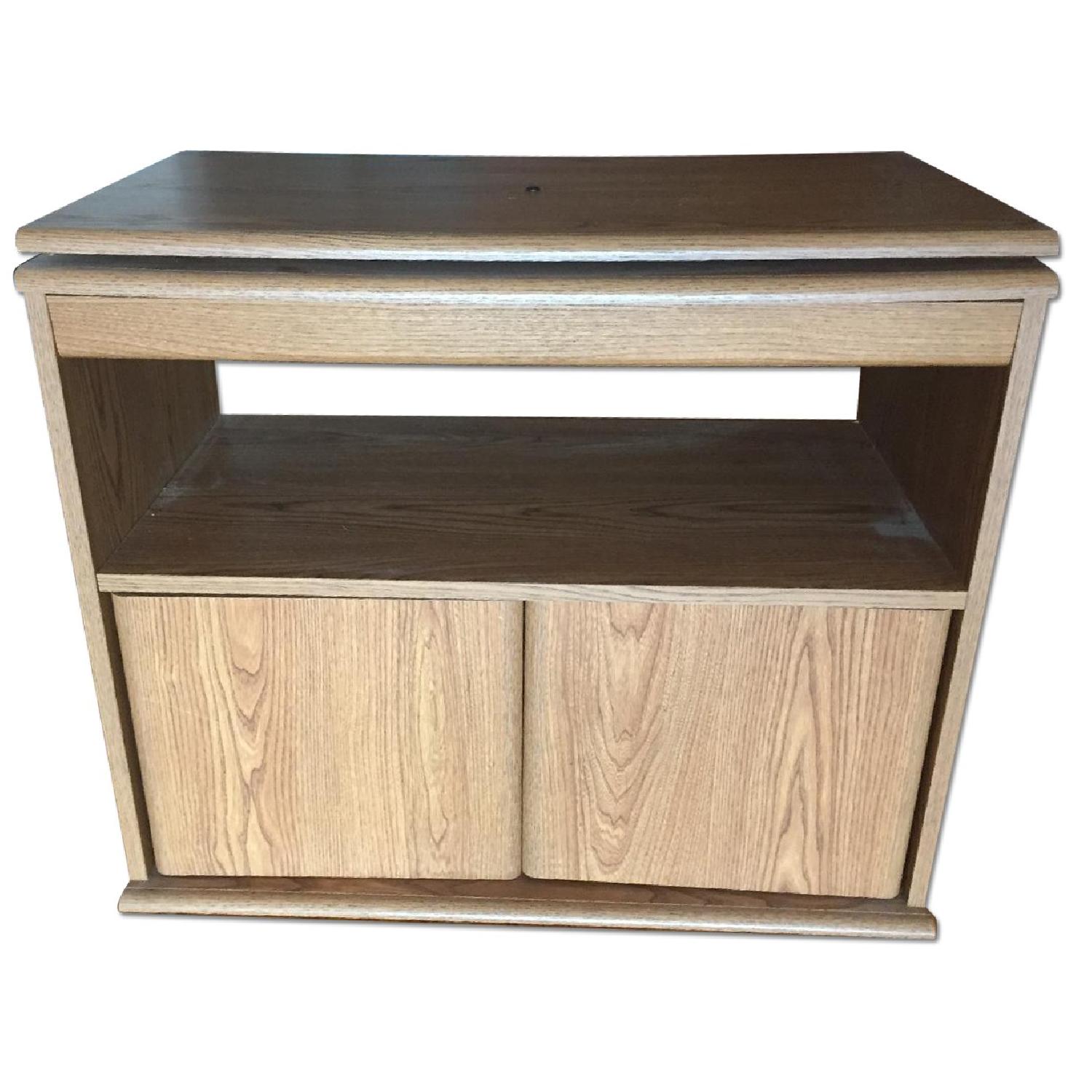 Seaman's TV/VCR Cart w/ Swivel Top - image-0