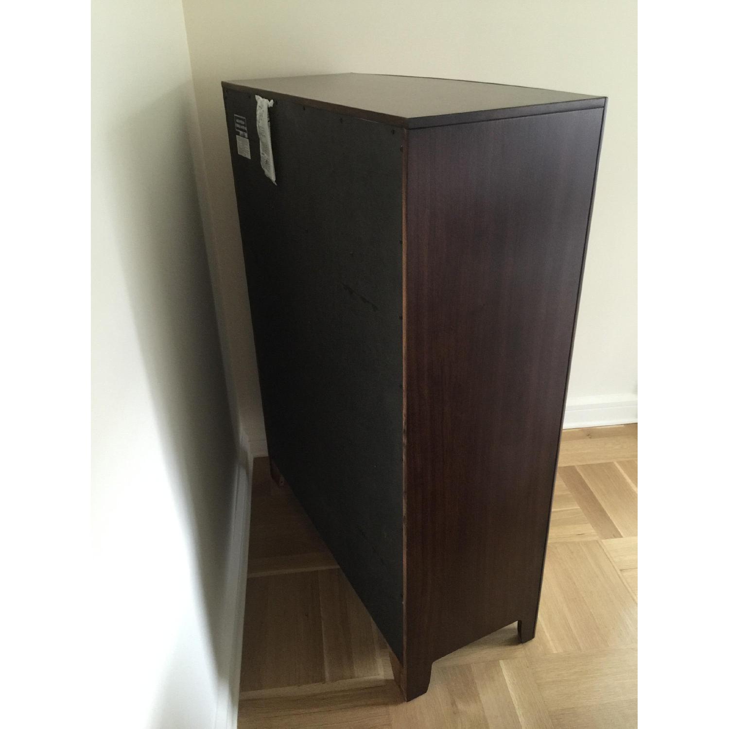 Raymour & Flanigan 3 Piece Saratoga Queen Bedroom Set - image-4