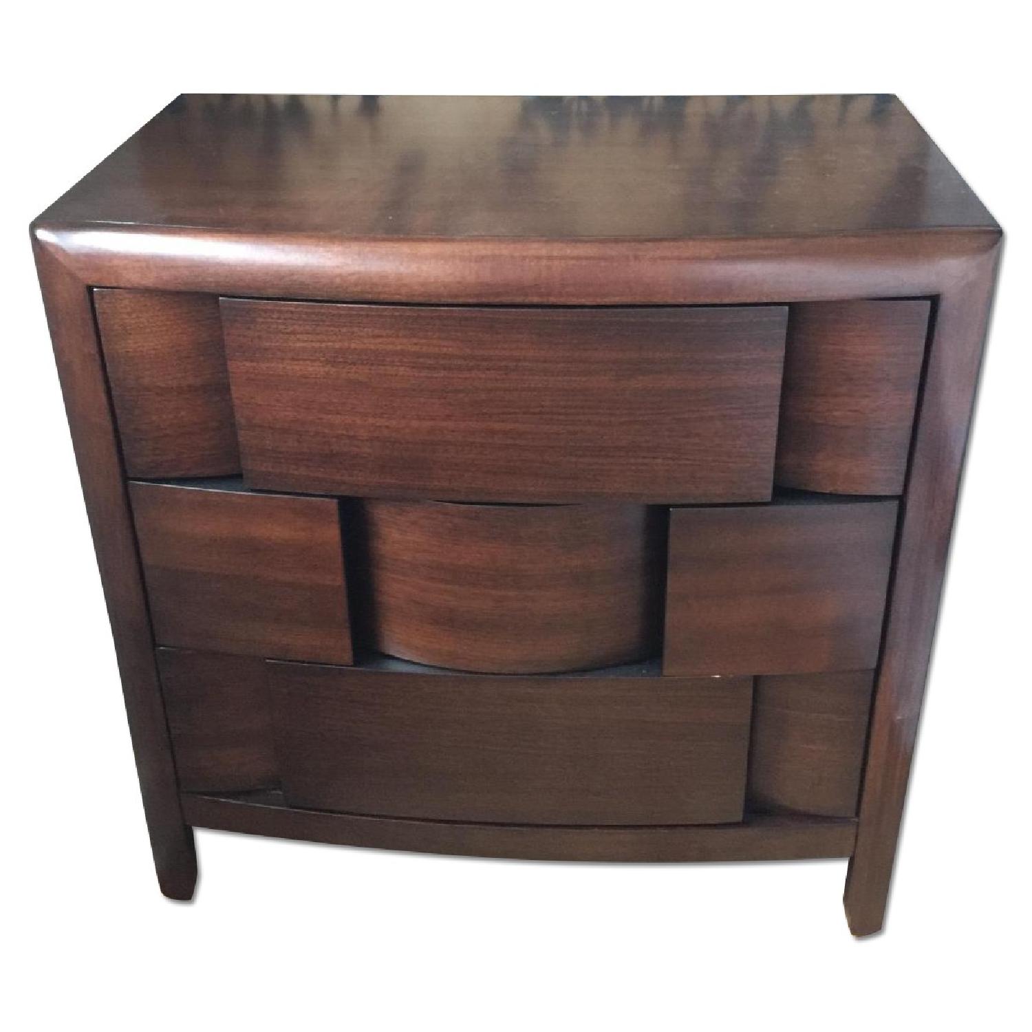 Raymour & Flanigan 3 Piece Saratoga Queen Bedroom Set - image-21