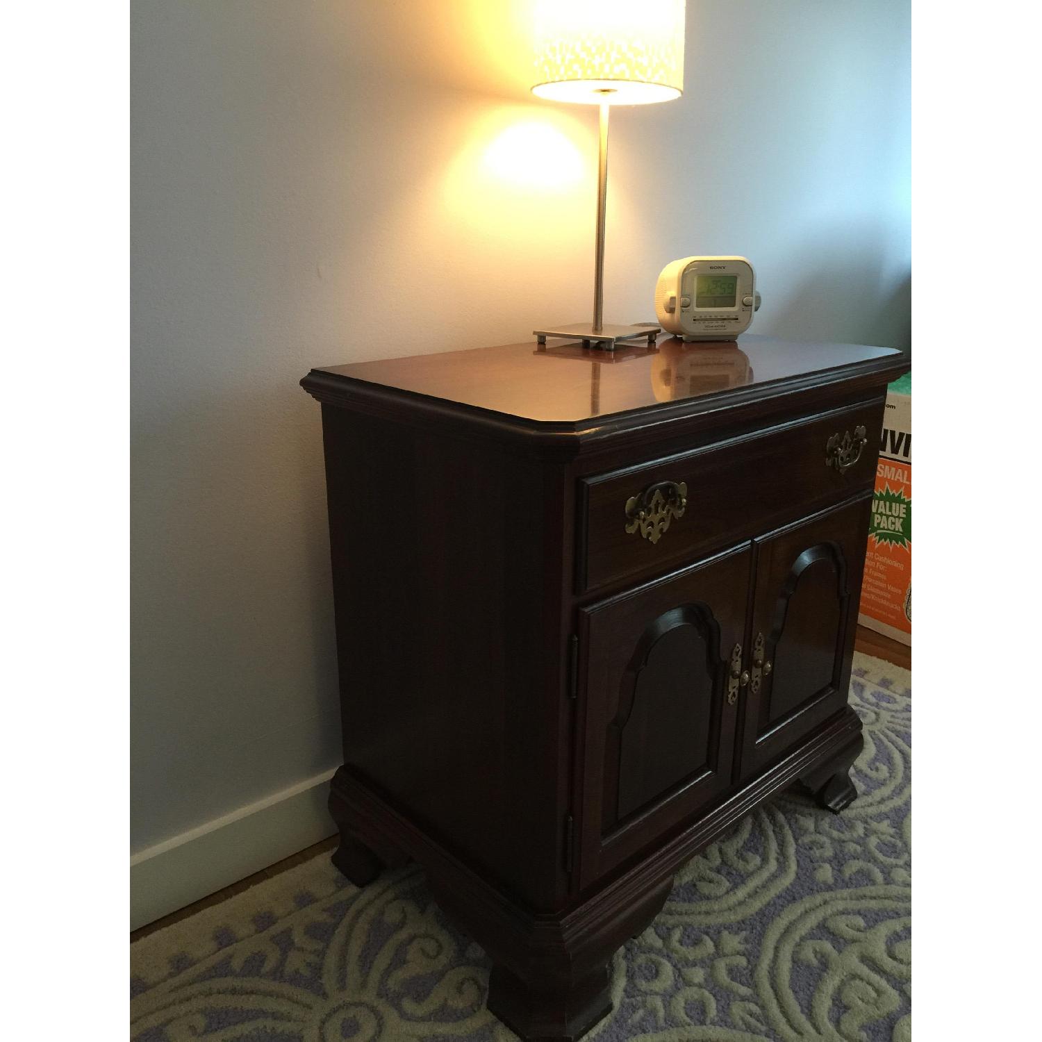 Ethan Allen Wood 5 Piece Bedroom Set - image-3