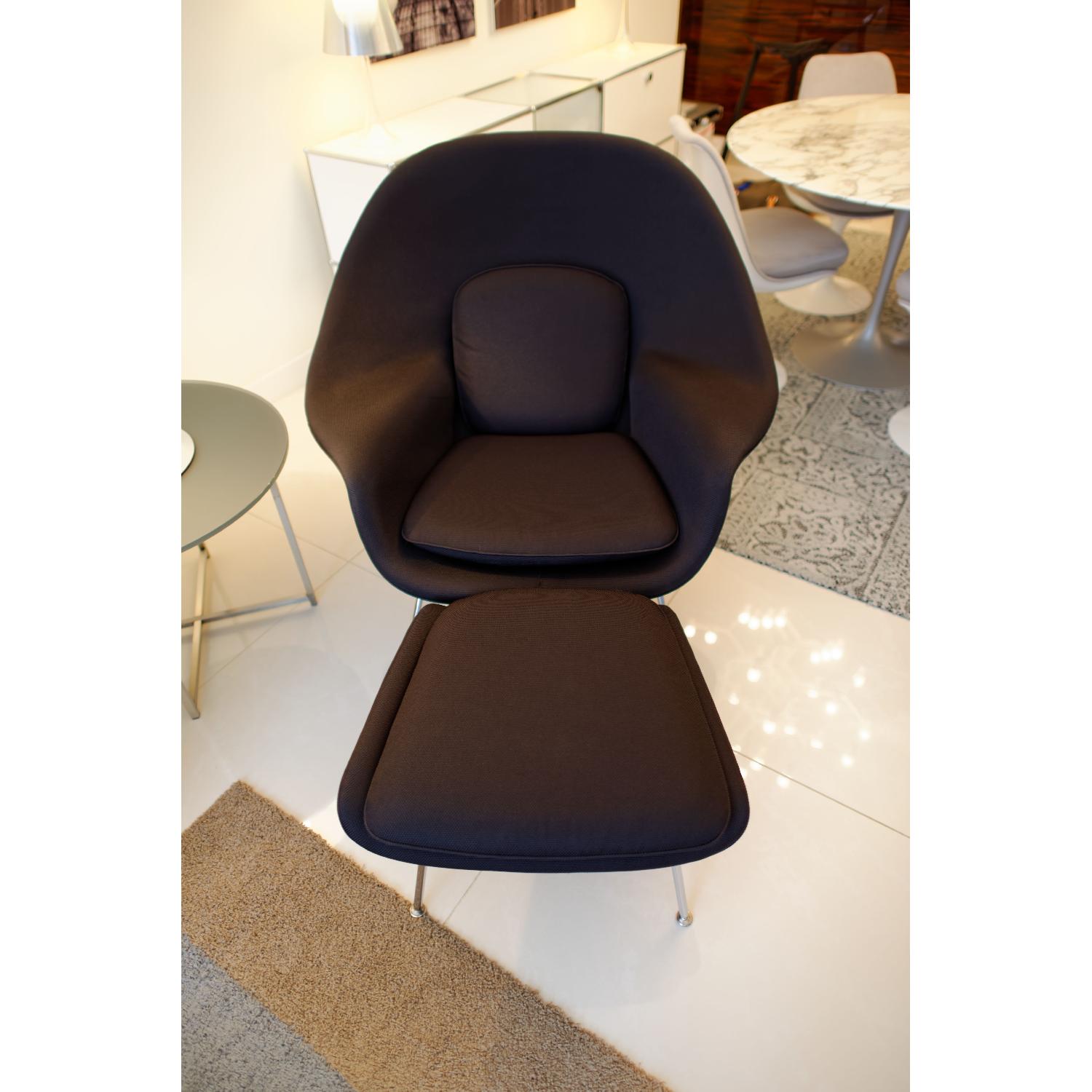 Knoll Saarinen Womb Chair and Ottoman - image-4