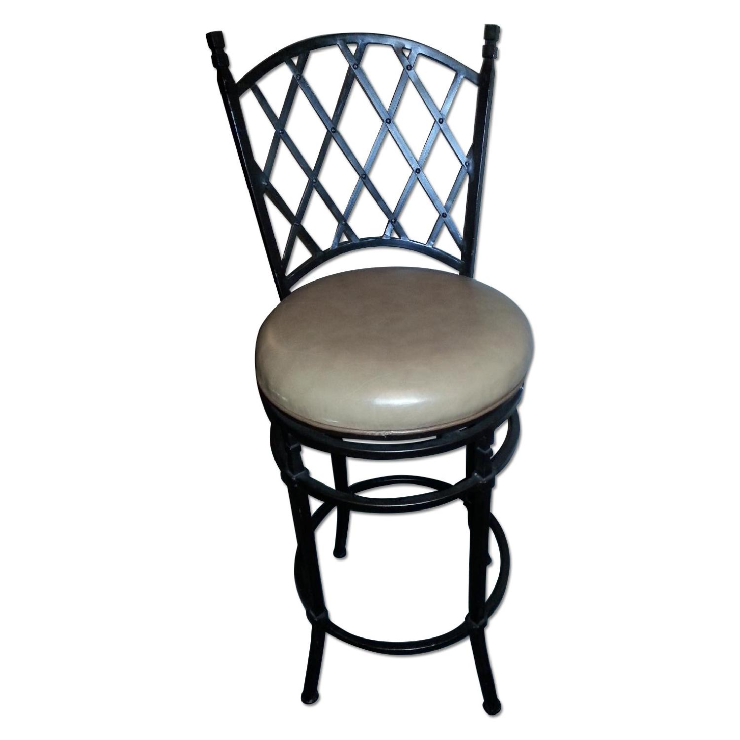 Ethan Allen Pub Table and Bar Stools - image-5