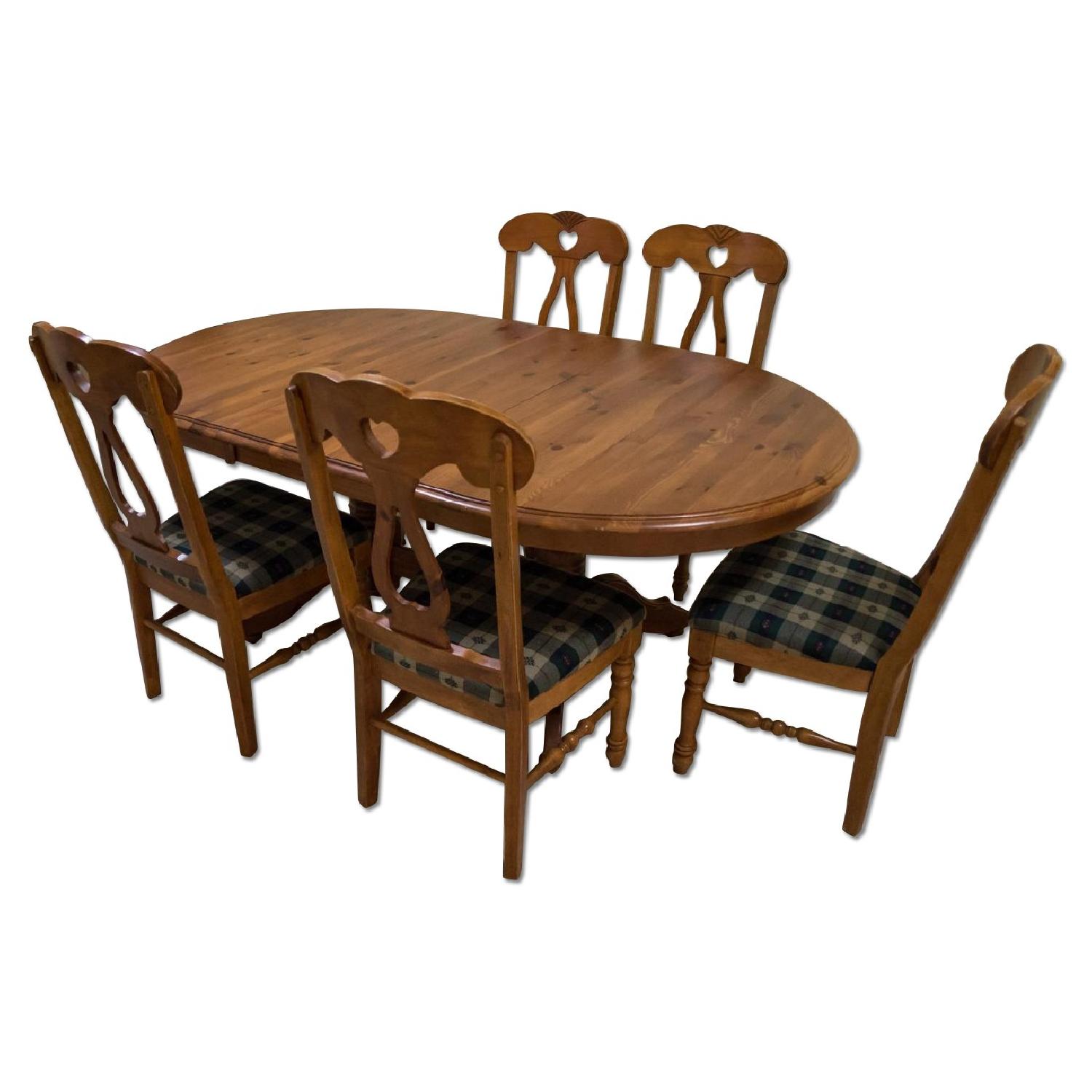 Wooden Extension Dining Room Table w/ 5 Matching Chairs - AptDeco