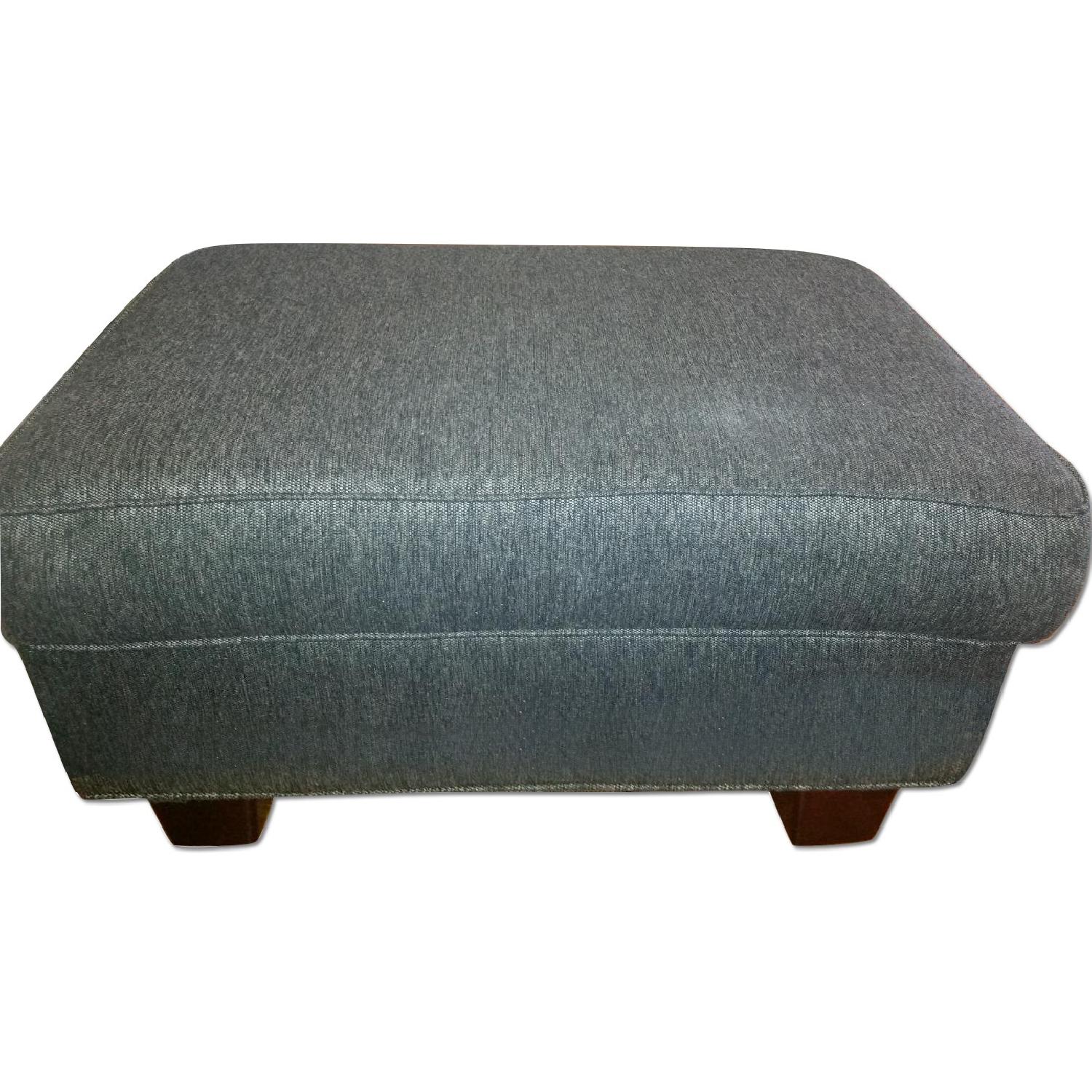 Bob's Furniture Ottoman with Storage AptDeco