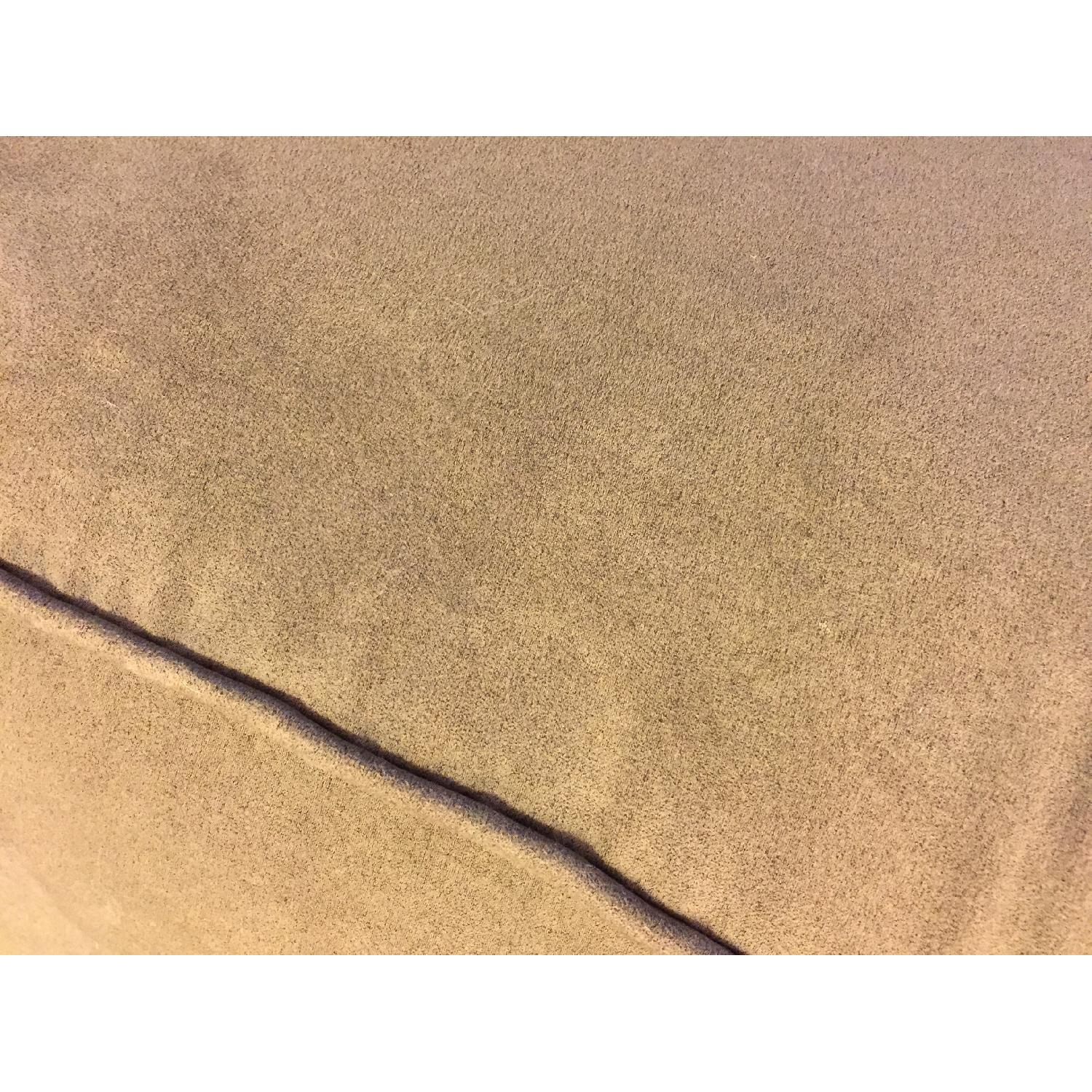 Bob's Furniture Chaise Lounge Section of a Sectional Sofa - image-5