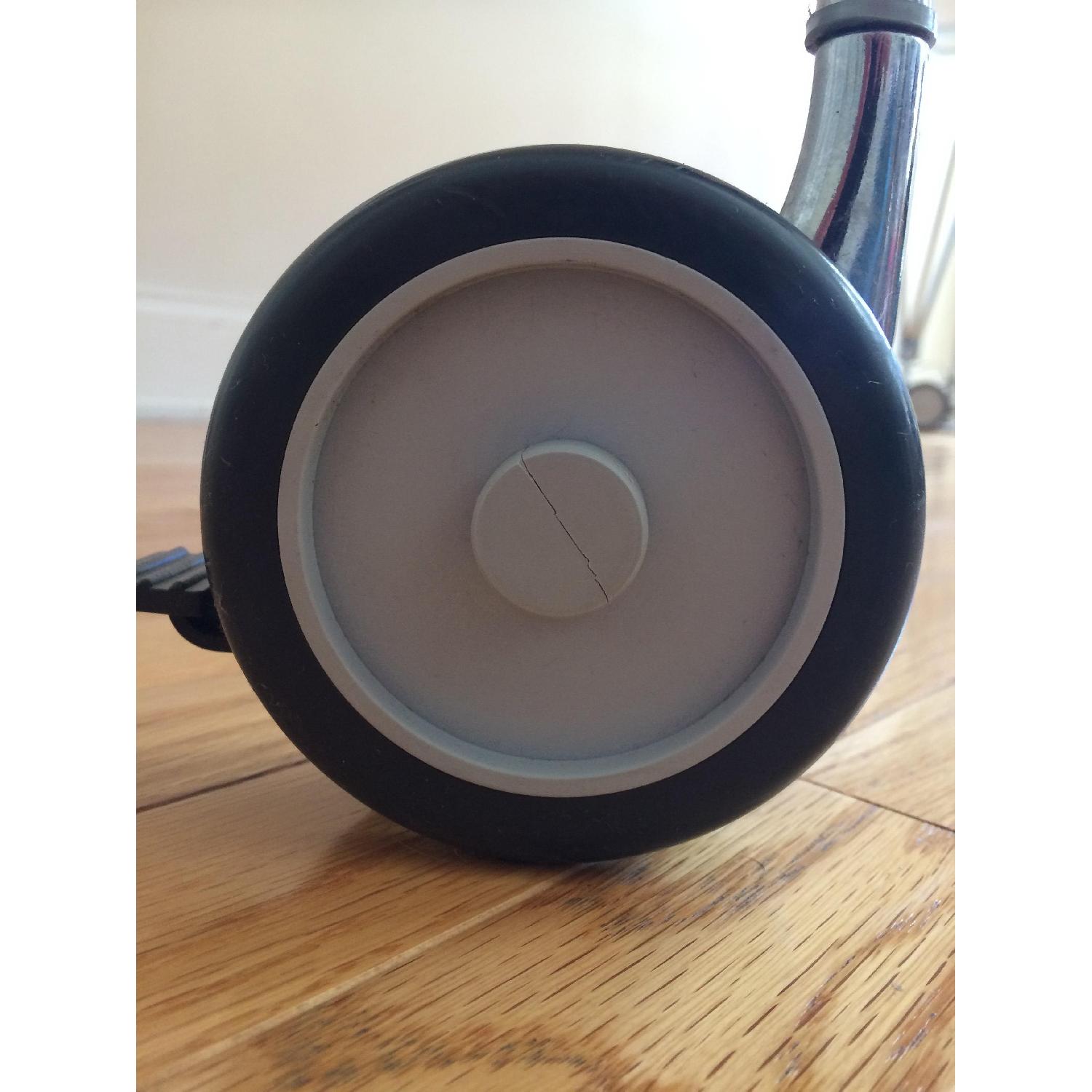 Kartell Max Medium Size Table - image-4