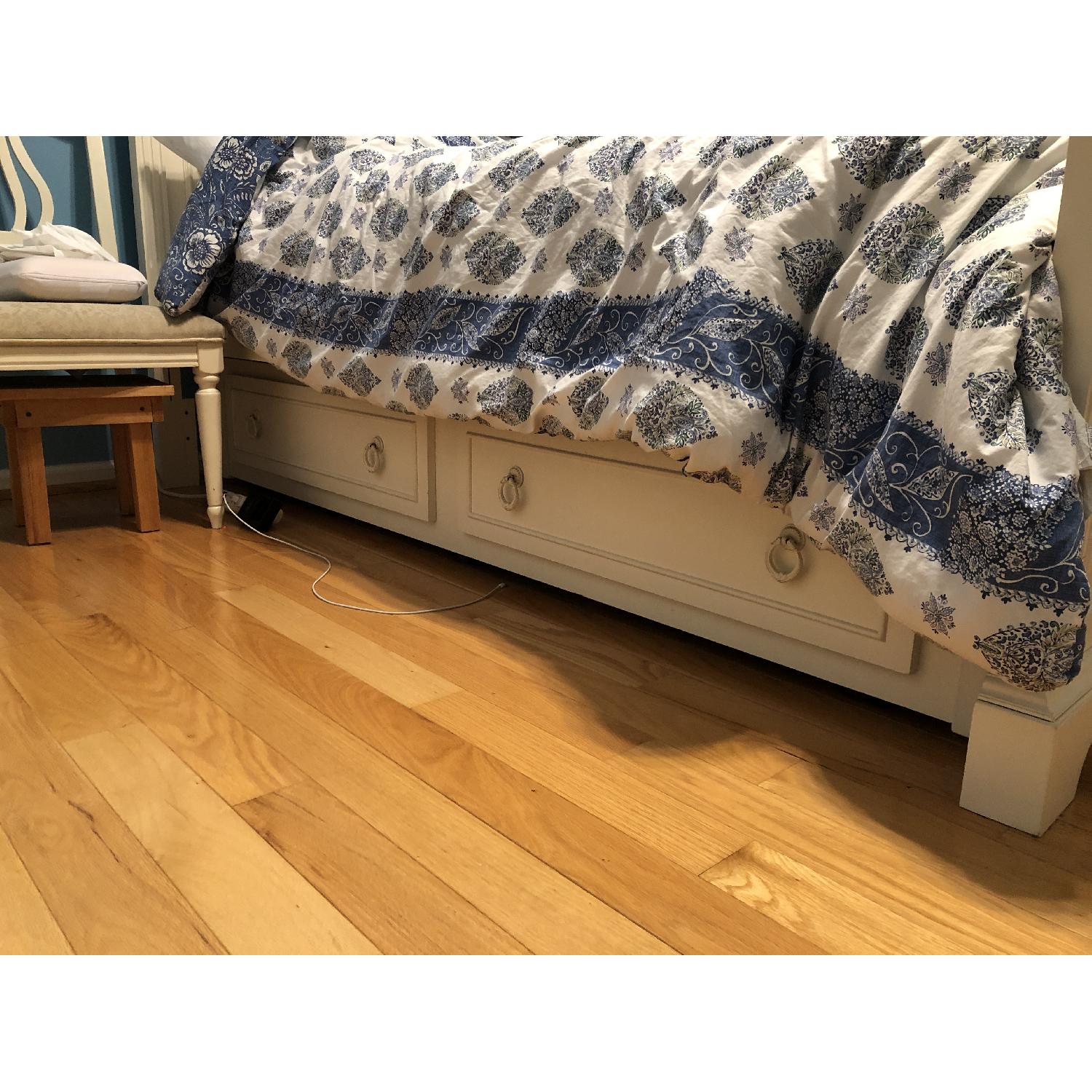 Legacy Classic Classic Victorian Style Full Bed - image-3