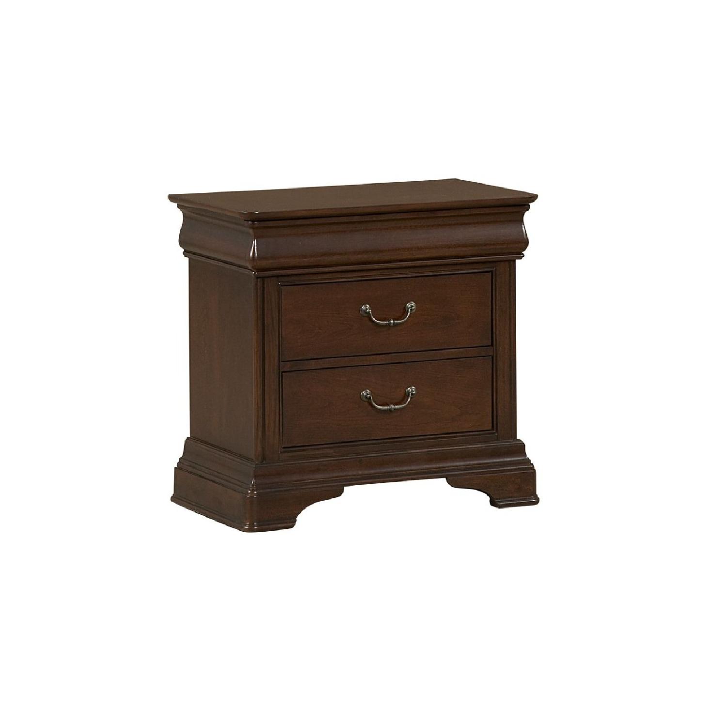 Havertys 2 Drawer Nightstand AptDeco