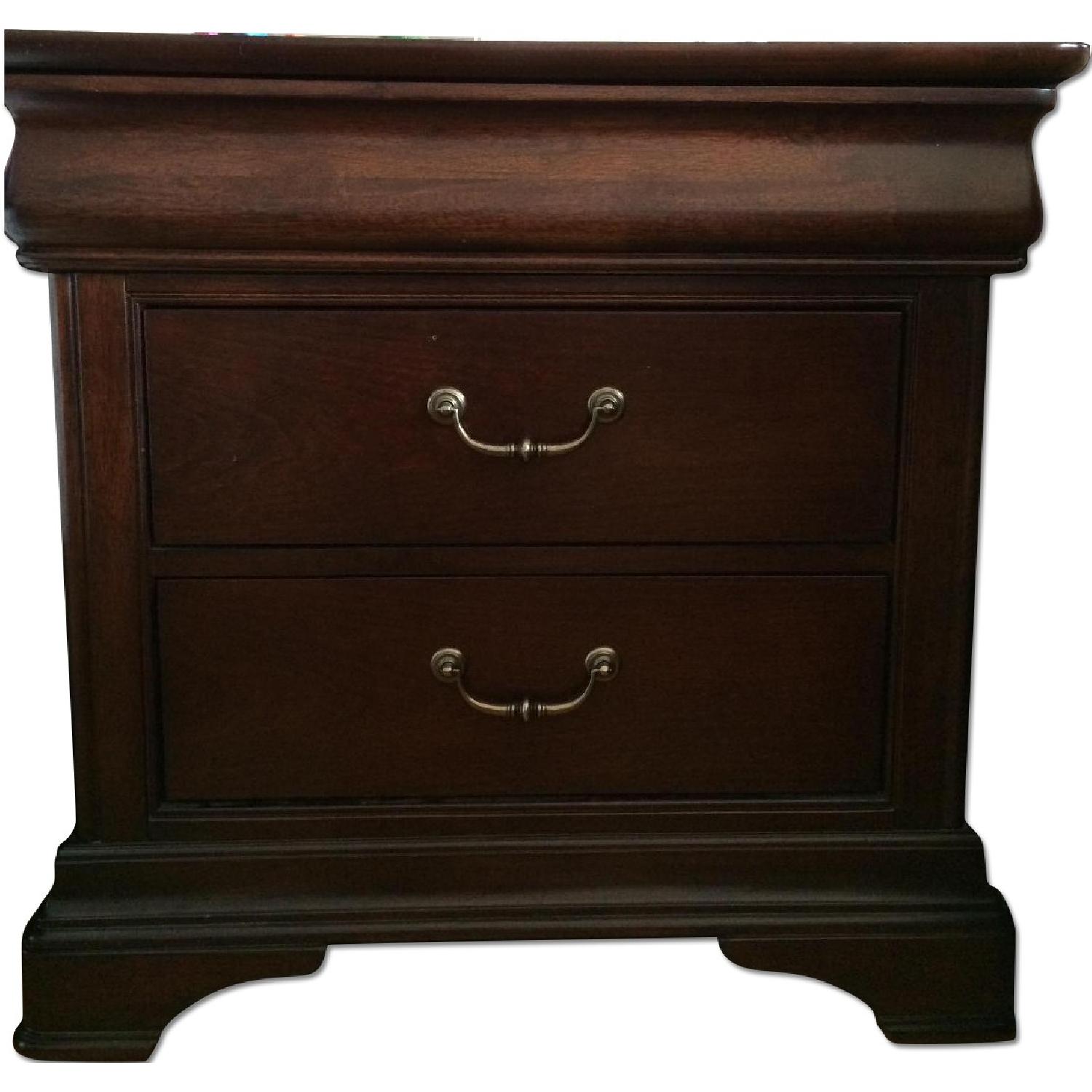 Havertys 2 Drawer Nightstand AptDeco