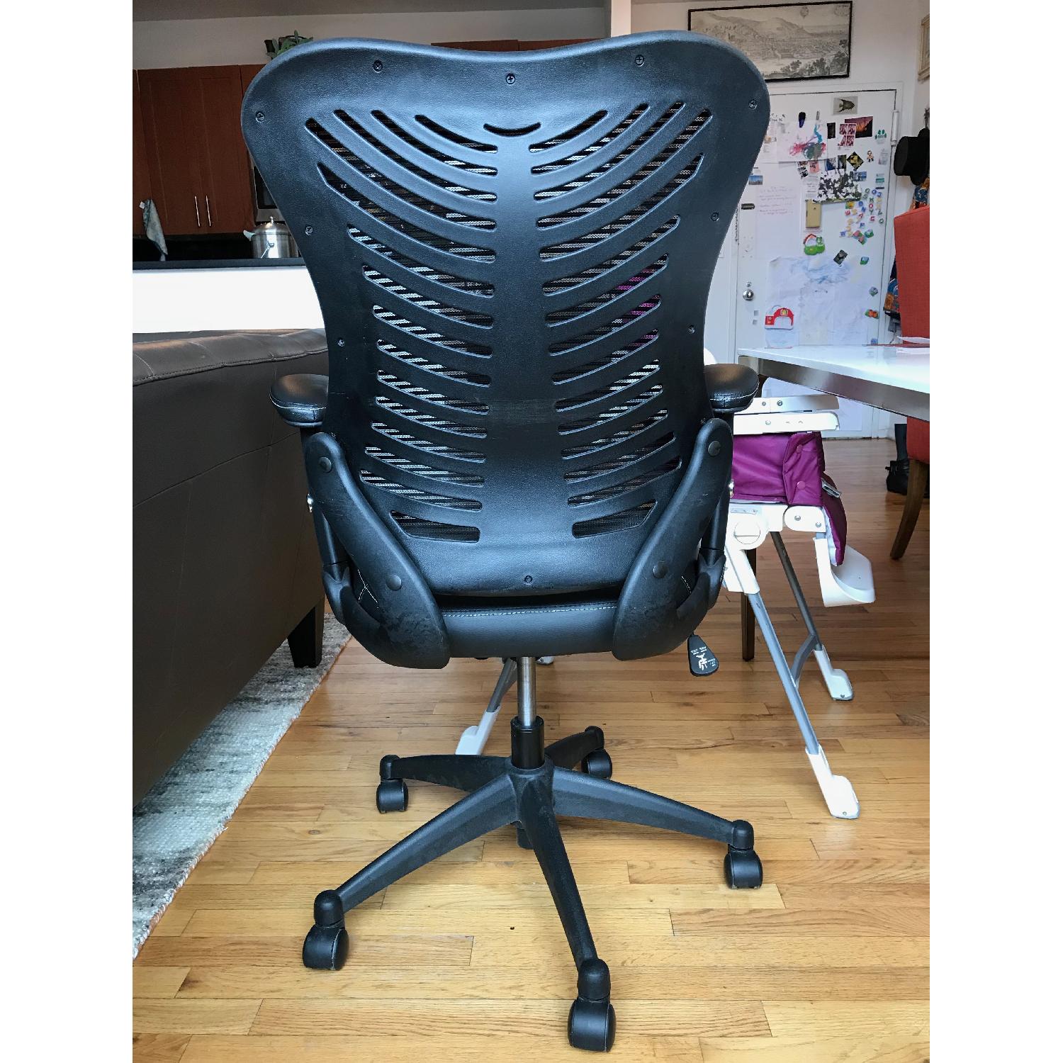 Contemporary Ergonomic Mesh Back Adjustable Office Chair - image-4