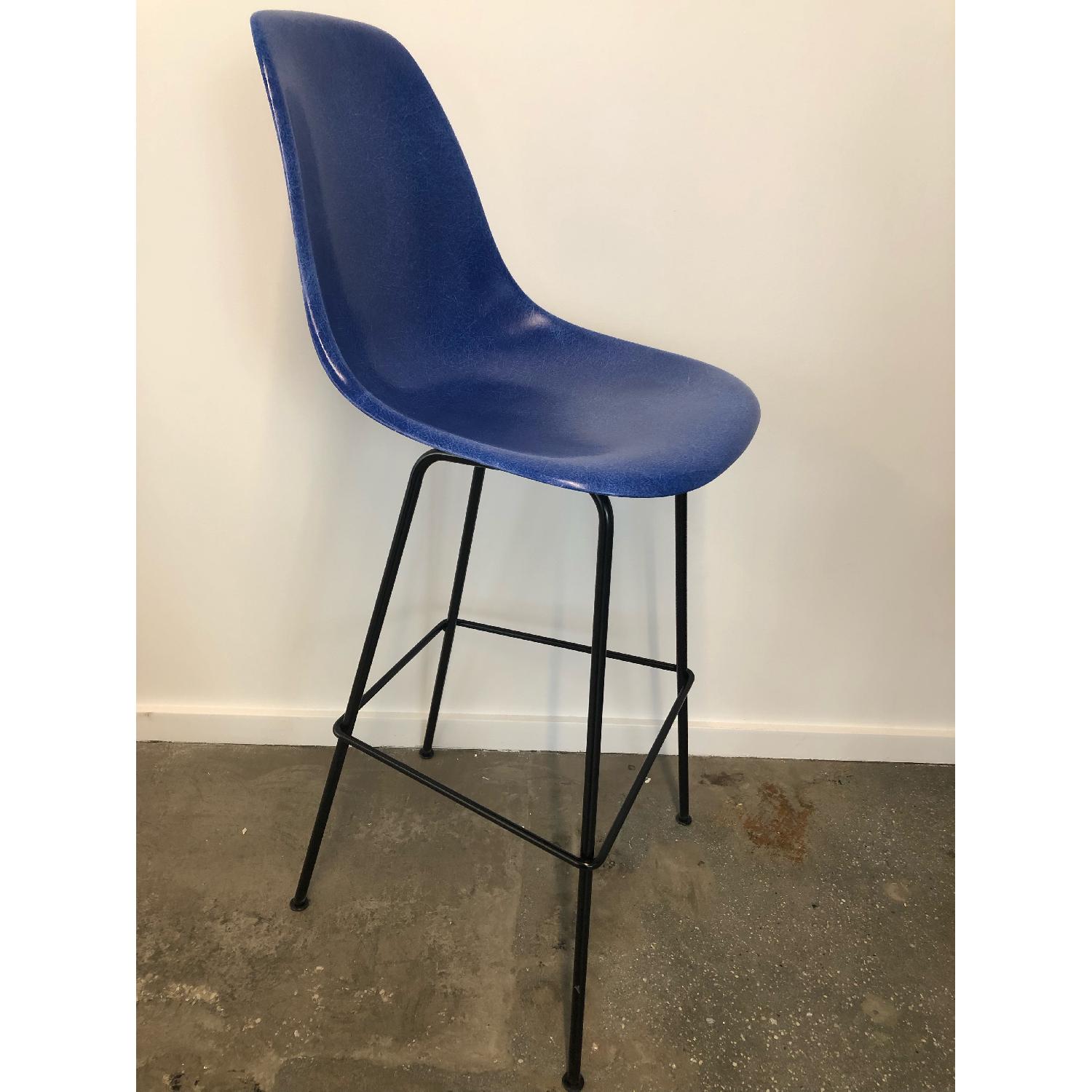 Herman Miller Eames Molded Fiberglass Stools - image-9