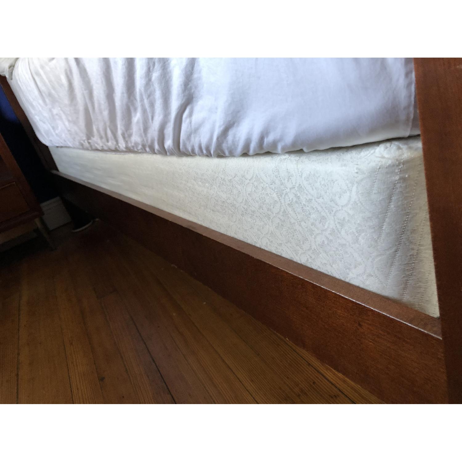 Kincaid Cherry Wood Full Size Platform Bed Frame - image-5