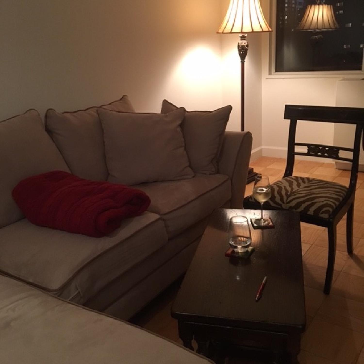 Raymour & Flanigan Foresthill Sectional Sofa - AptDeco