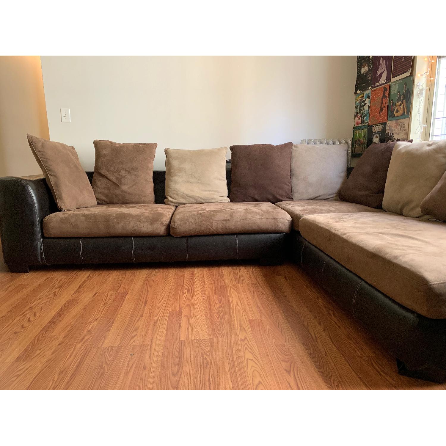 Affordable Home Furnishings Tempurpedic Sectional Sofa - image-4