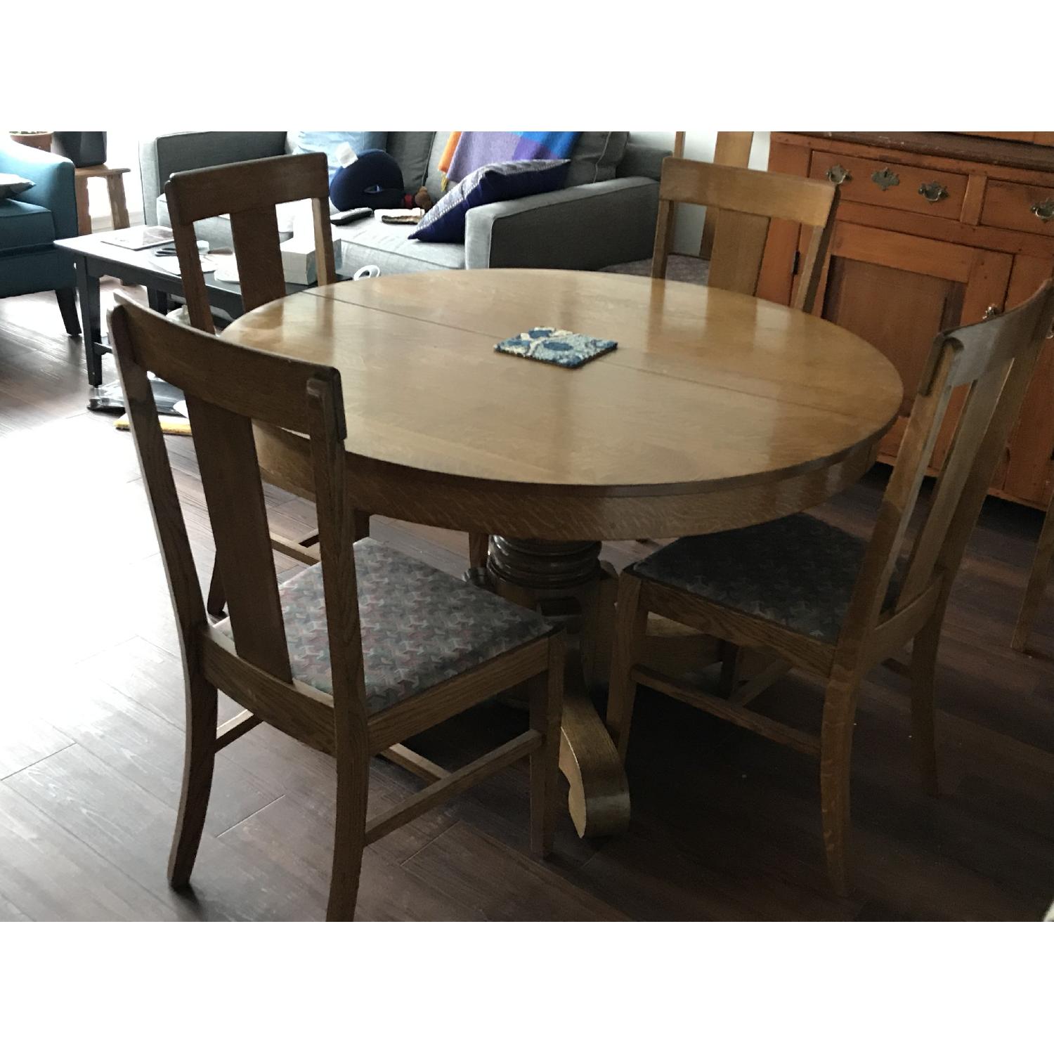 Antique Oak Pedestal Dining Table w/ 6 Chairs - image-1