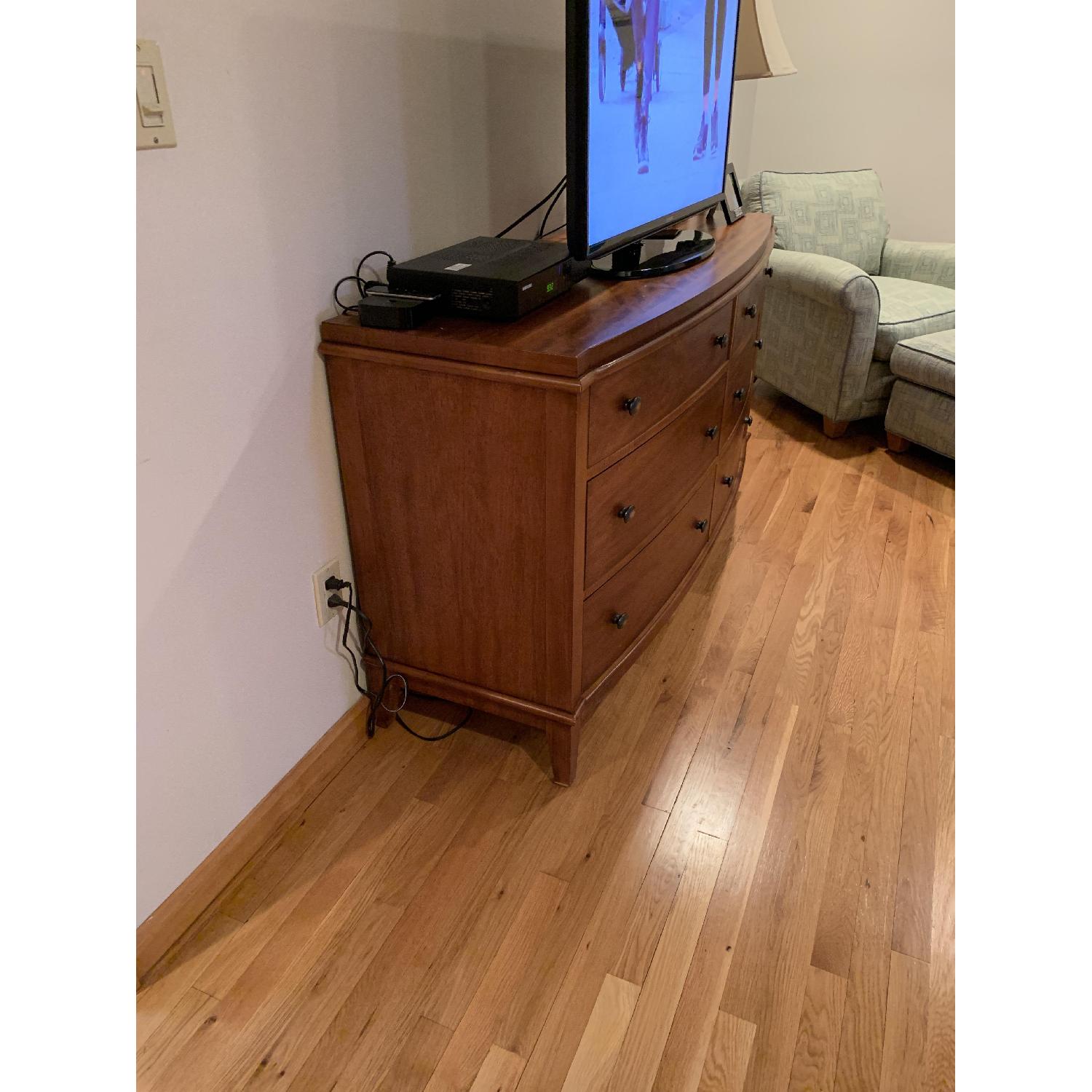 Romweber 6 Drawer Bedroom Dresser - image-3