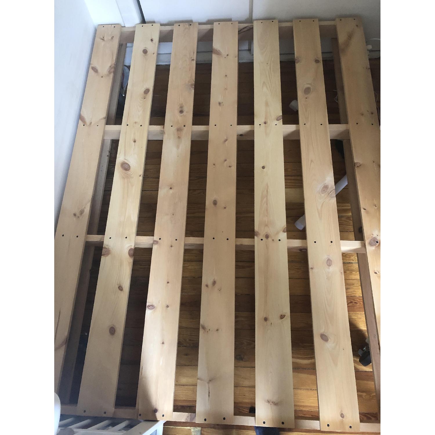 Handmade Queen Size Pallet Bed - image-2