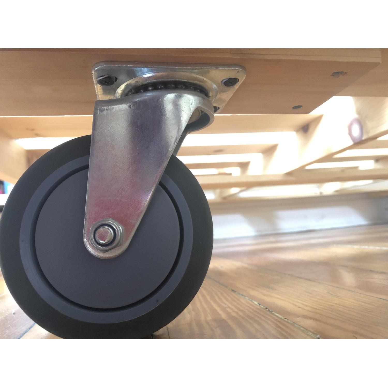 Handmade Queen Size Pallet Bed - image-5