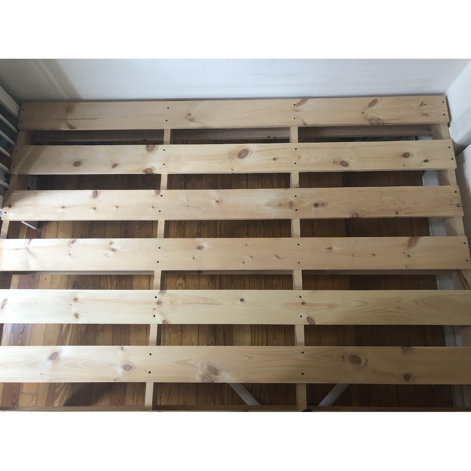 Handmade Queen Size Pallet Bed - image-7