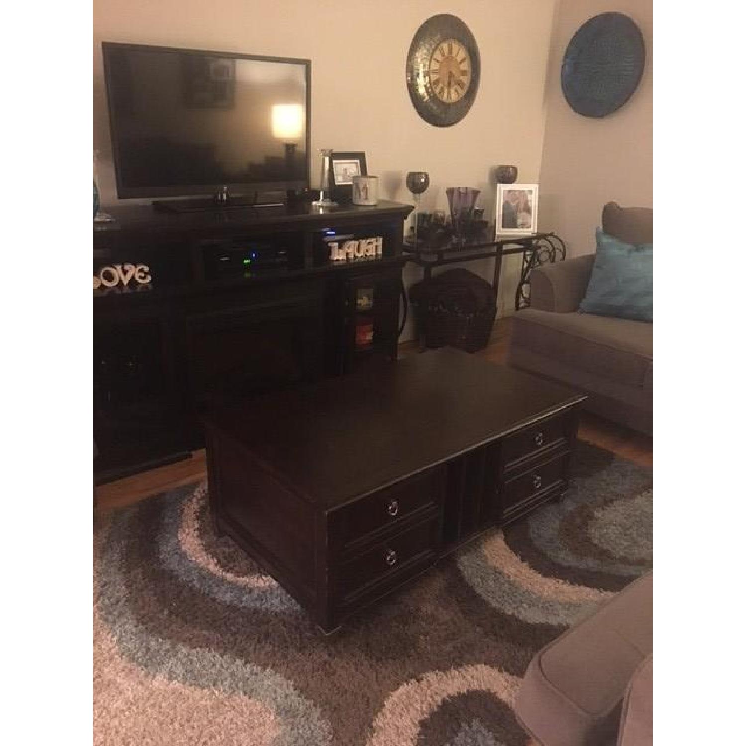 Raymour & Flanigan Cocktail Table - image-1