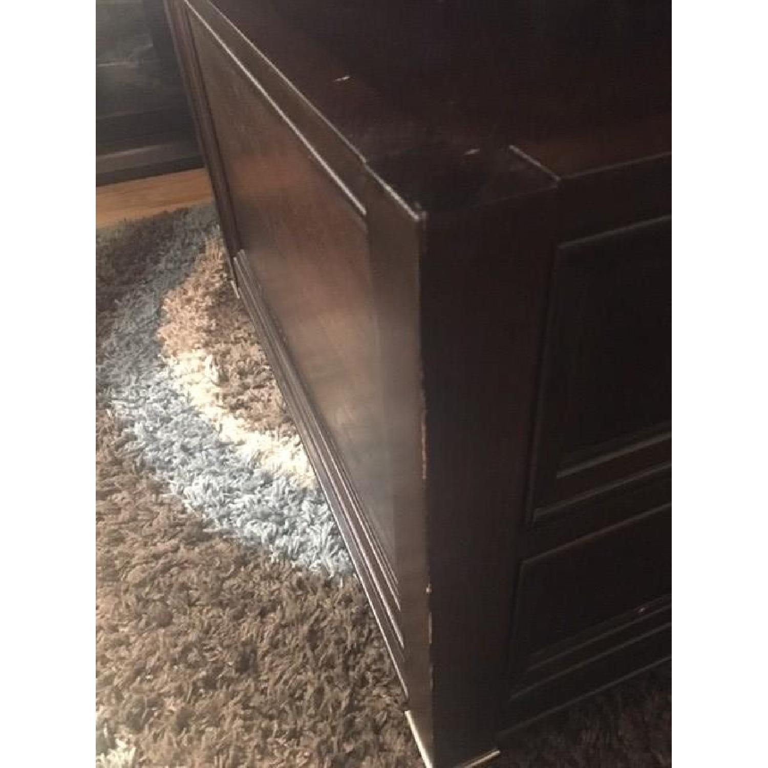 Raymour & Flanigan Cocktail Table - image-3