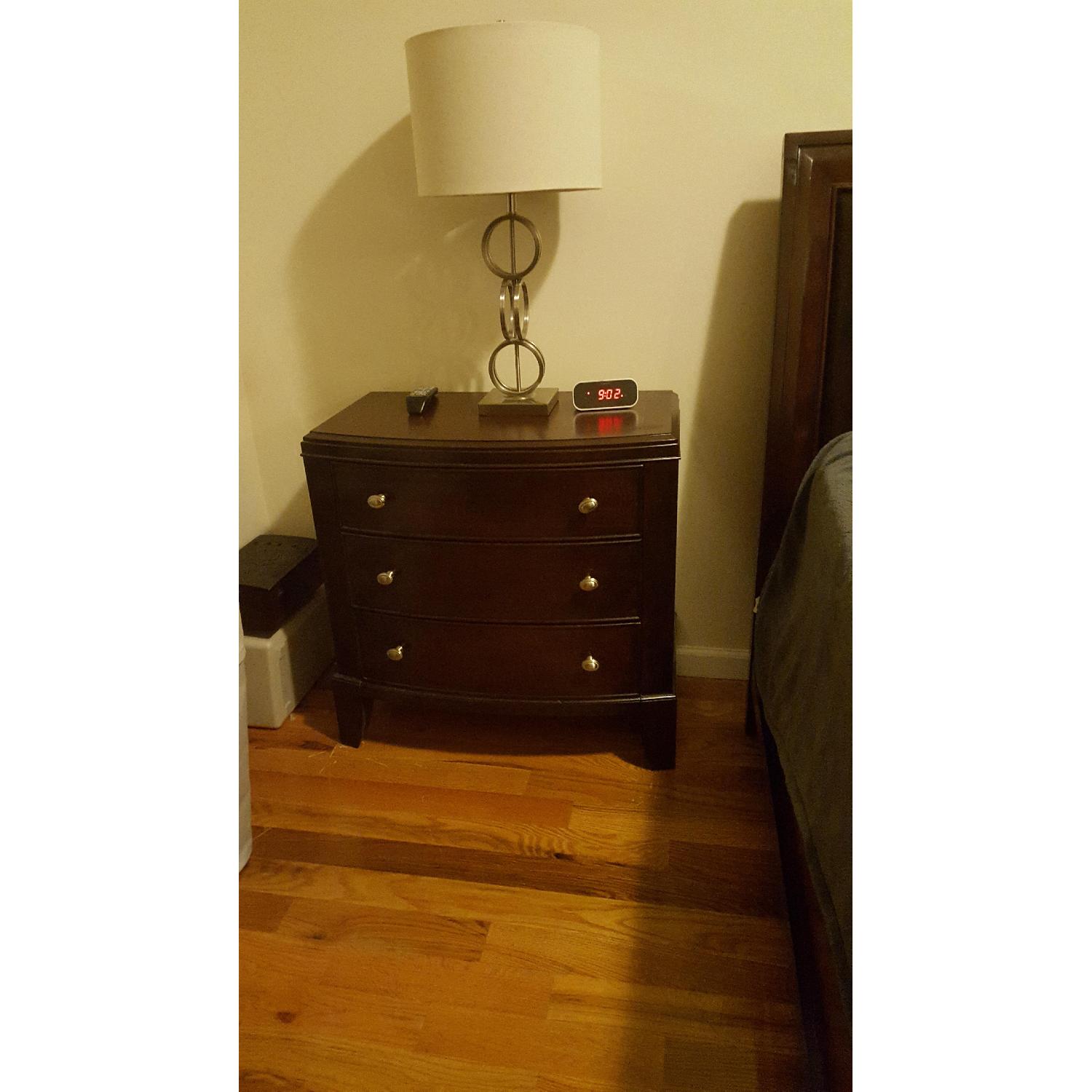Macy S Bedroom End Tables Aptdeco