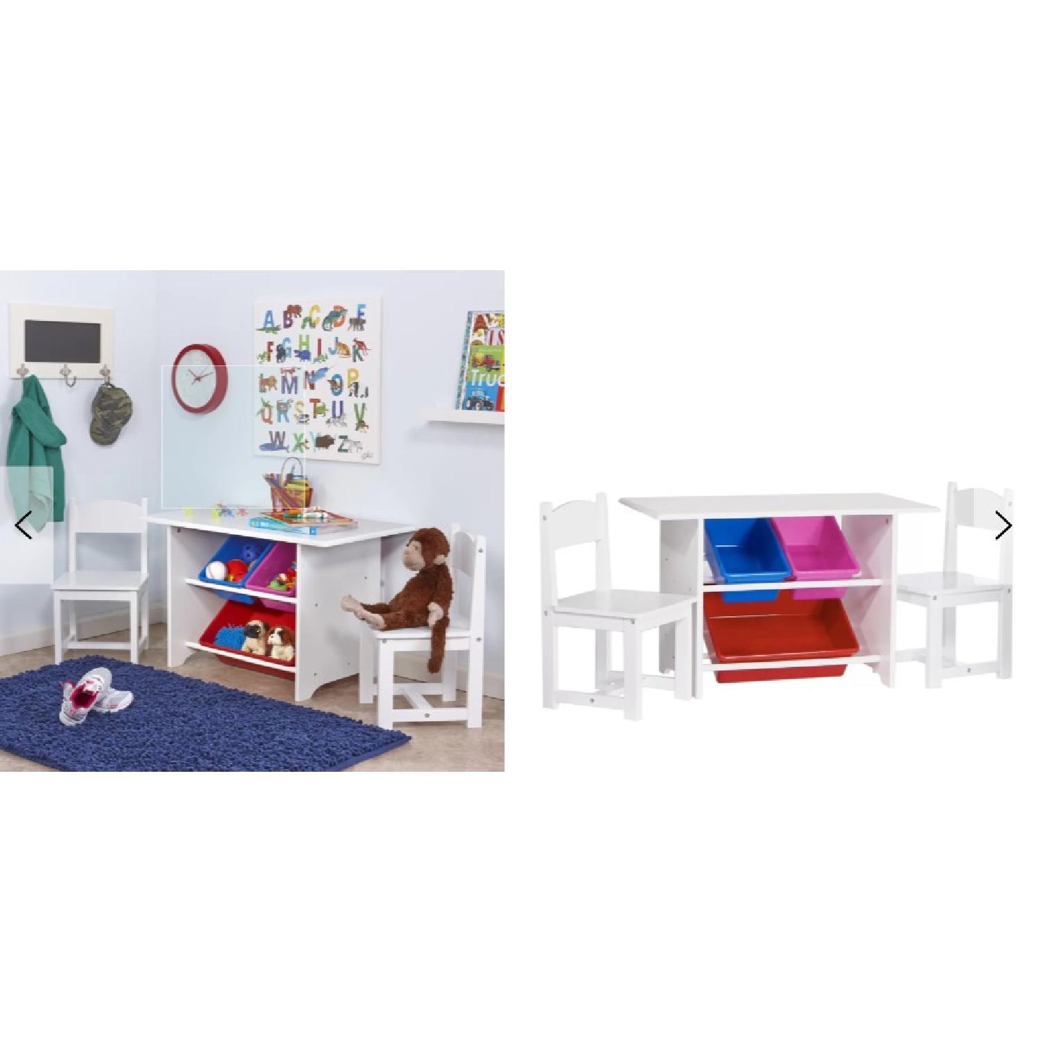 Kidkraft Star Crafts Table w/ 2 Chairs AptDeco
