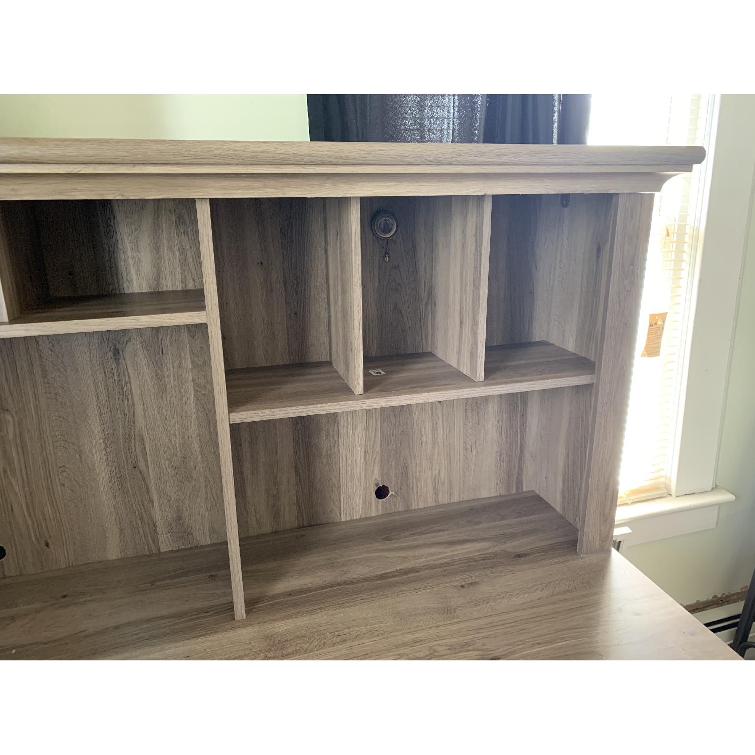 Beachcrest Home Pinellas Computer Desk w/ Hutch - image-6