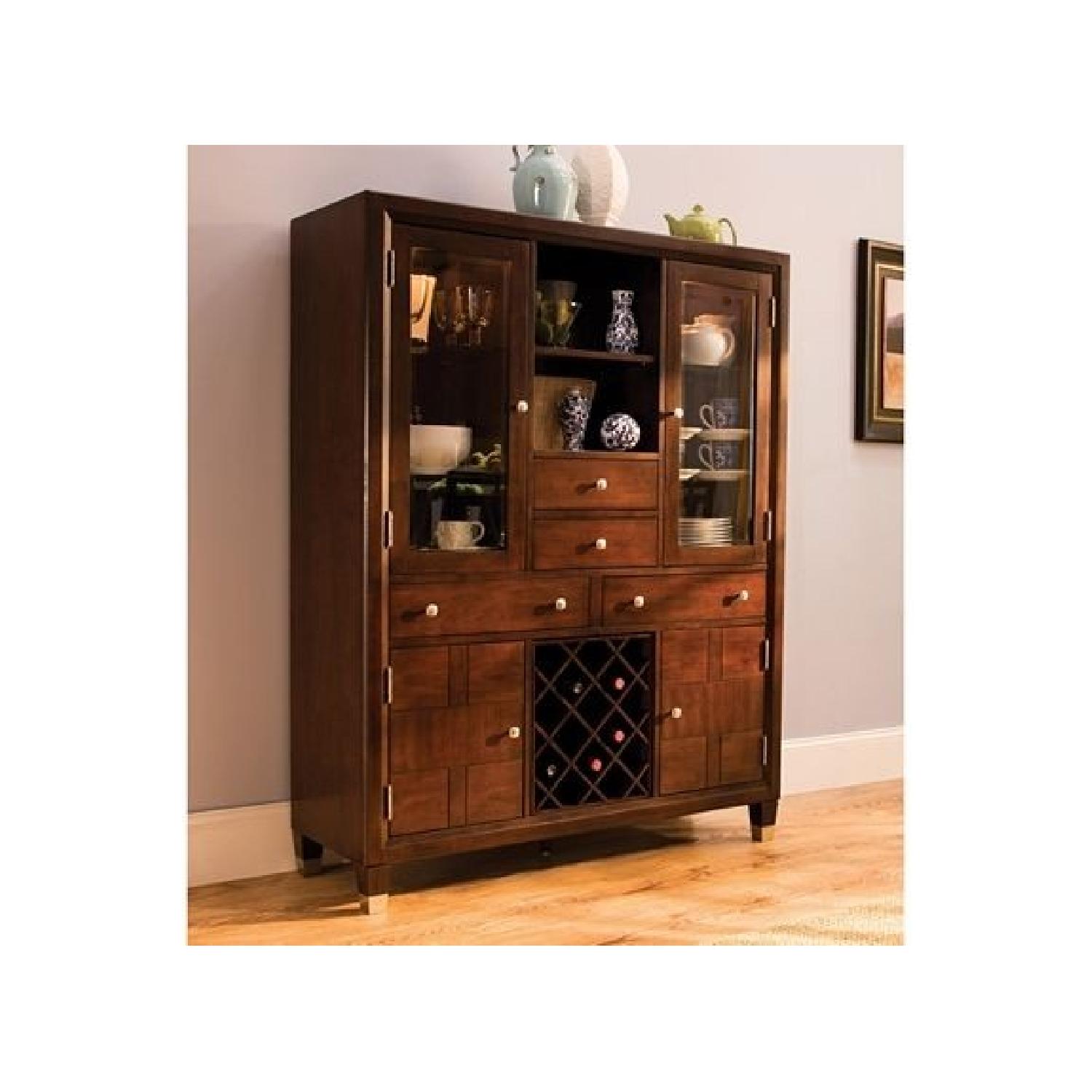 Raymour & Flanigan Northern Lights China w/ Lighting AptDeco