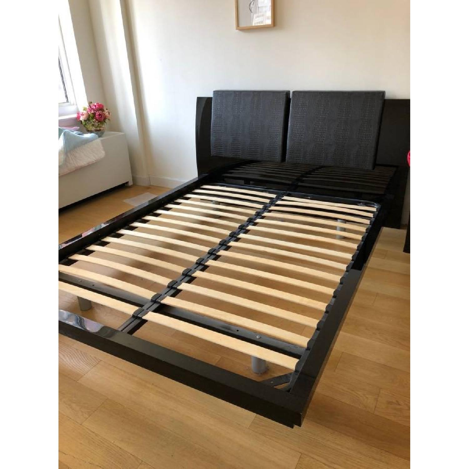 Rossetto Modern Italian Floating Platform Bed - image-2