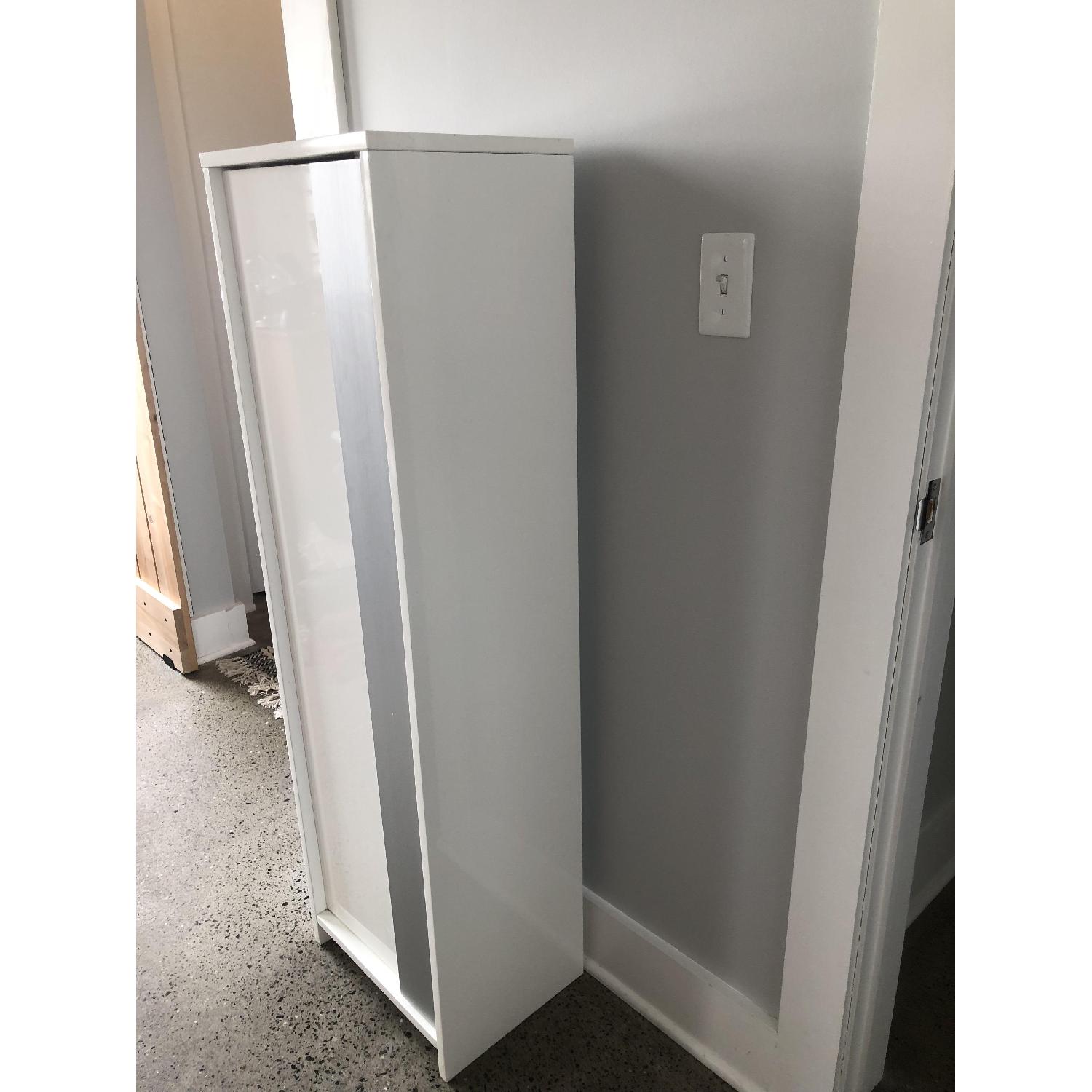 CB2 Tall Corner Bathroom w/ 1 Door AptDeco