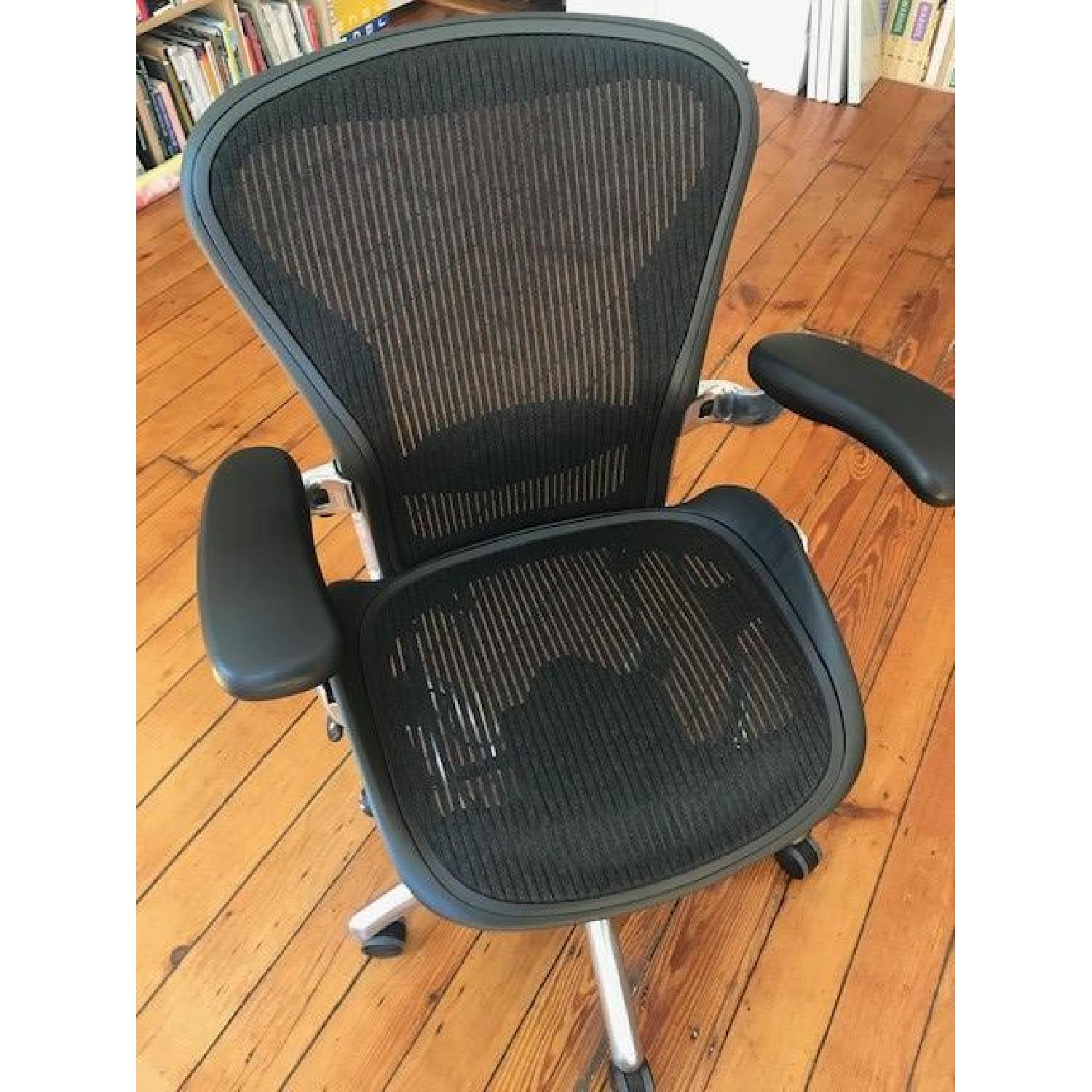 Herman Miller Aeron Chair - image-1