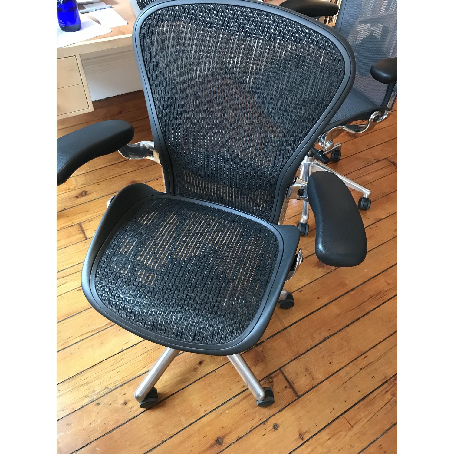 Herman Miller Aeron Chair - image-5