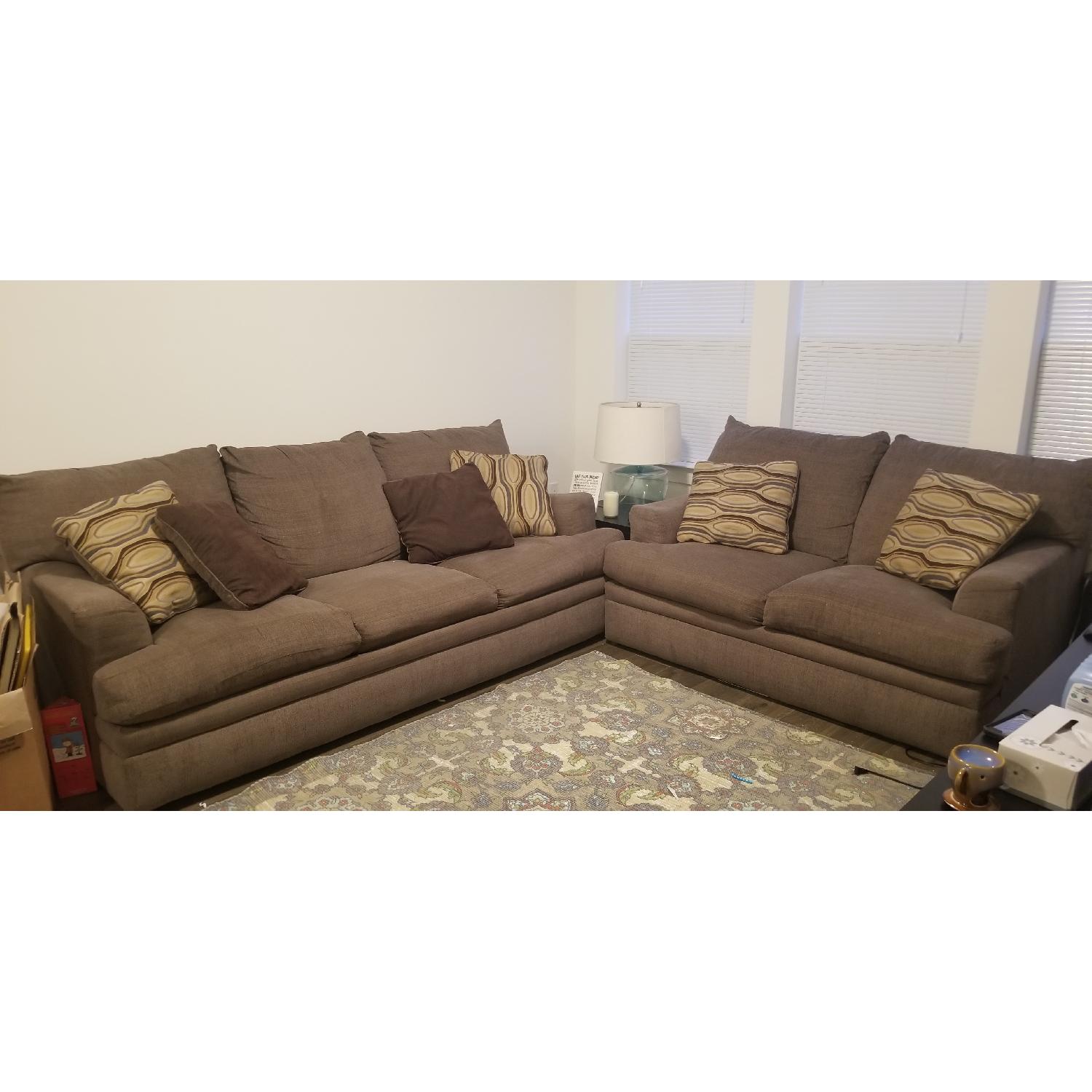 Bob's Loveseat - image-2