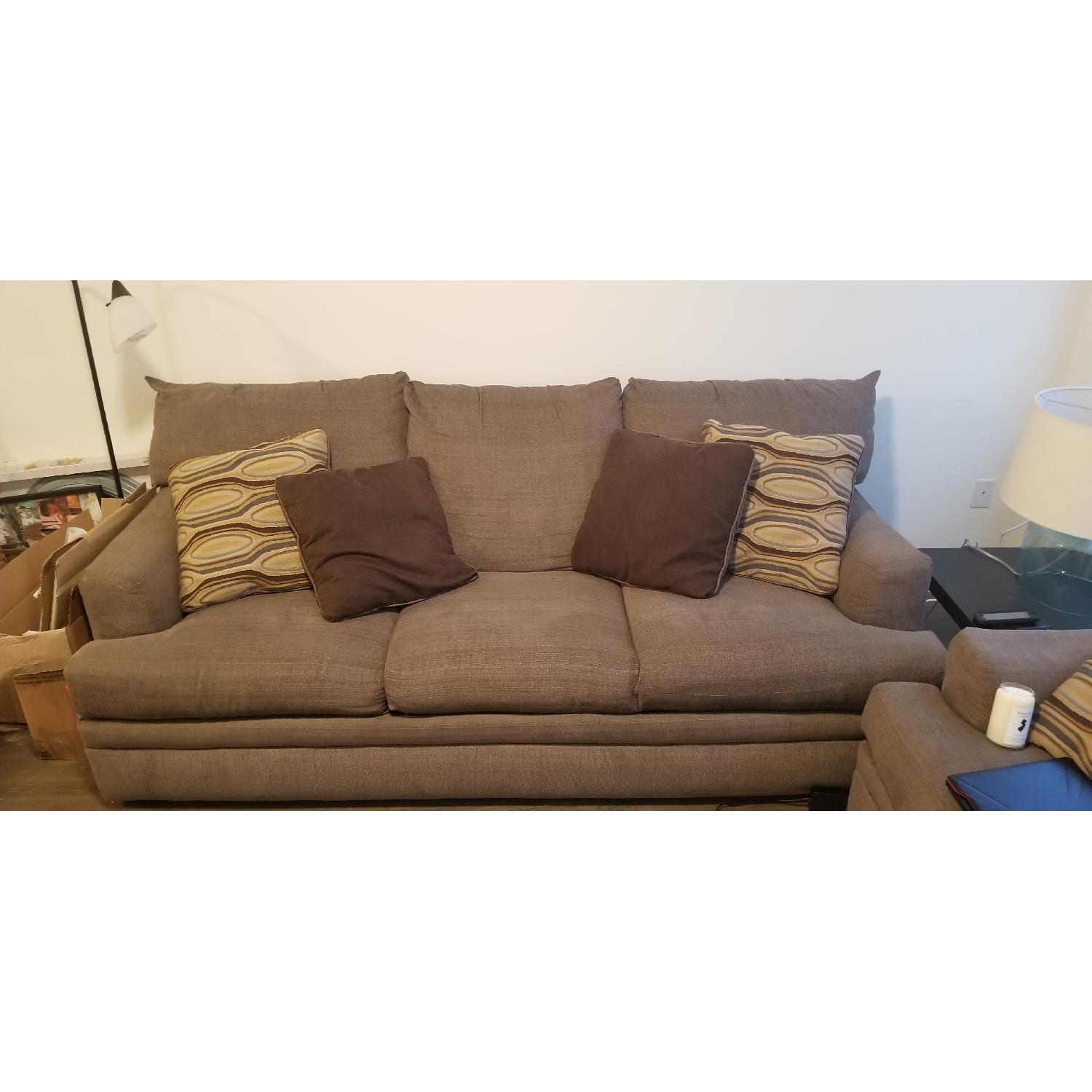 Bob's Loveseat - image-3