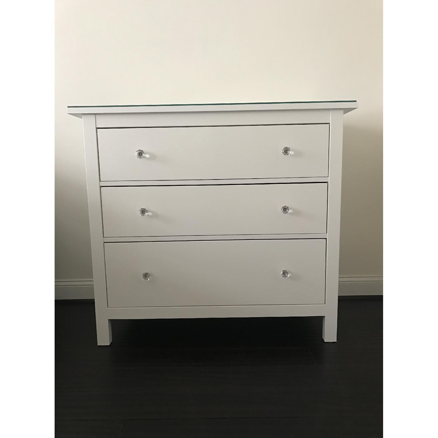 Ikea White Lacquered Hemnes 3 Drawer Chest w/ Glass Top & Glass Knobs