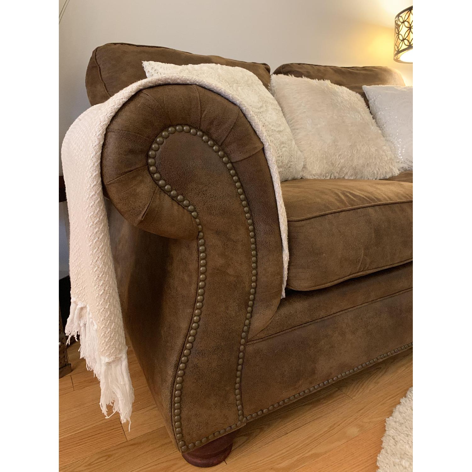 Raymour & Flanigan Canyon Ridge Loveseat - image-2