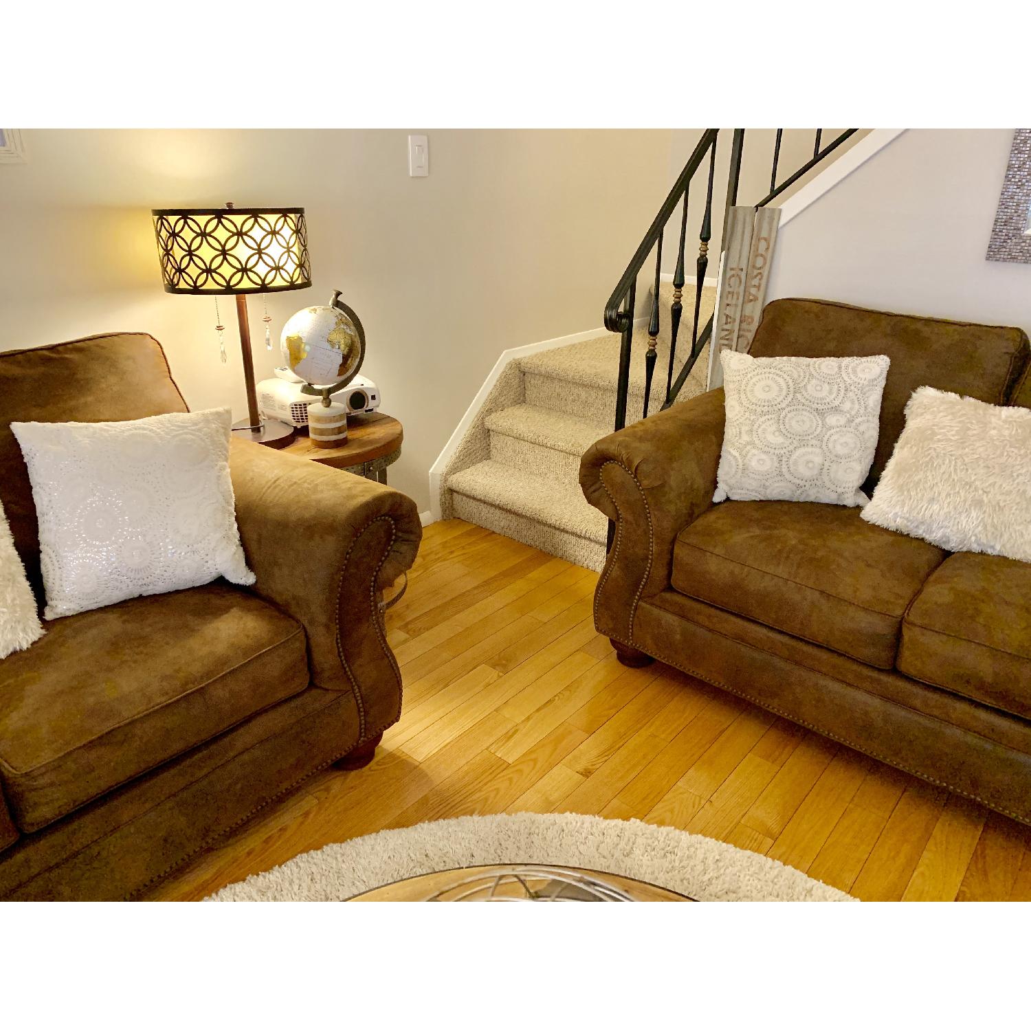 Raymour & Flanigan Canyon Ridge Loveseat - image-5