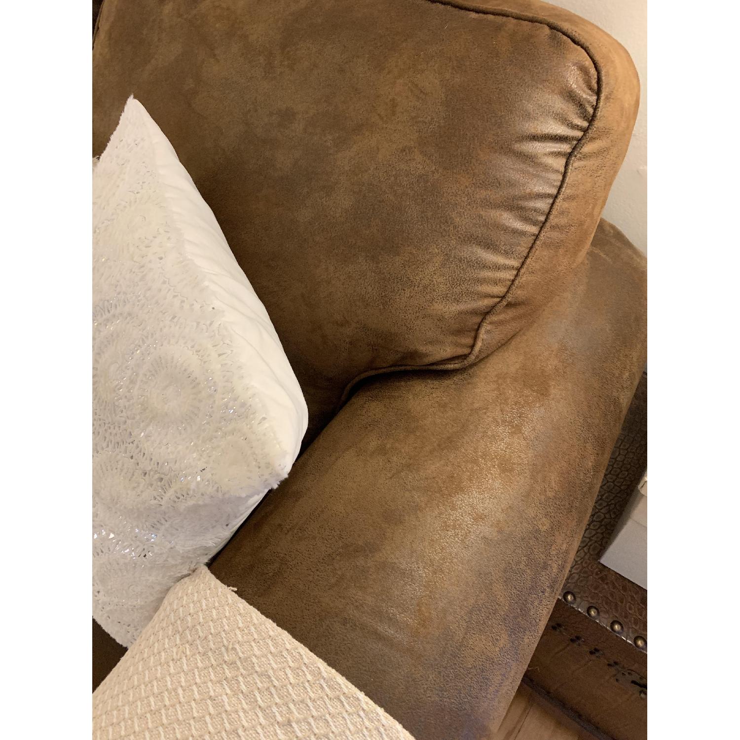 Raymour & Flanigan Canyon Ridge Loveseat - image-6