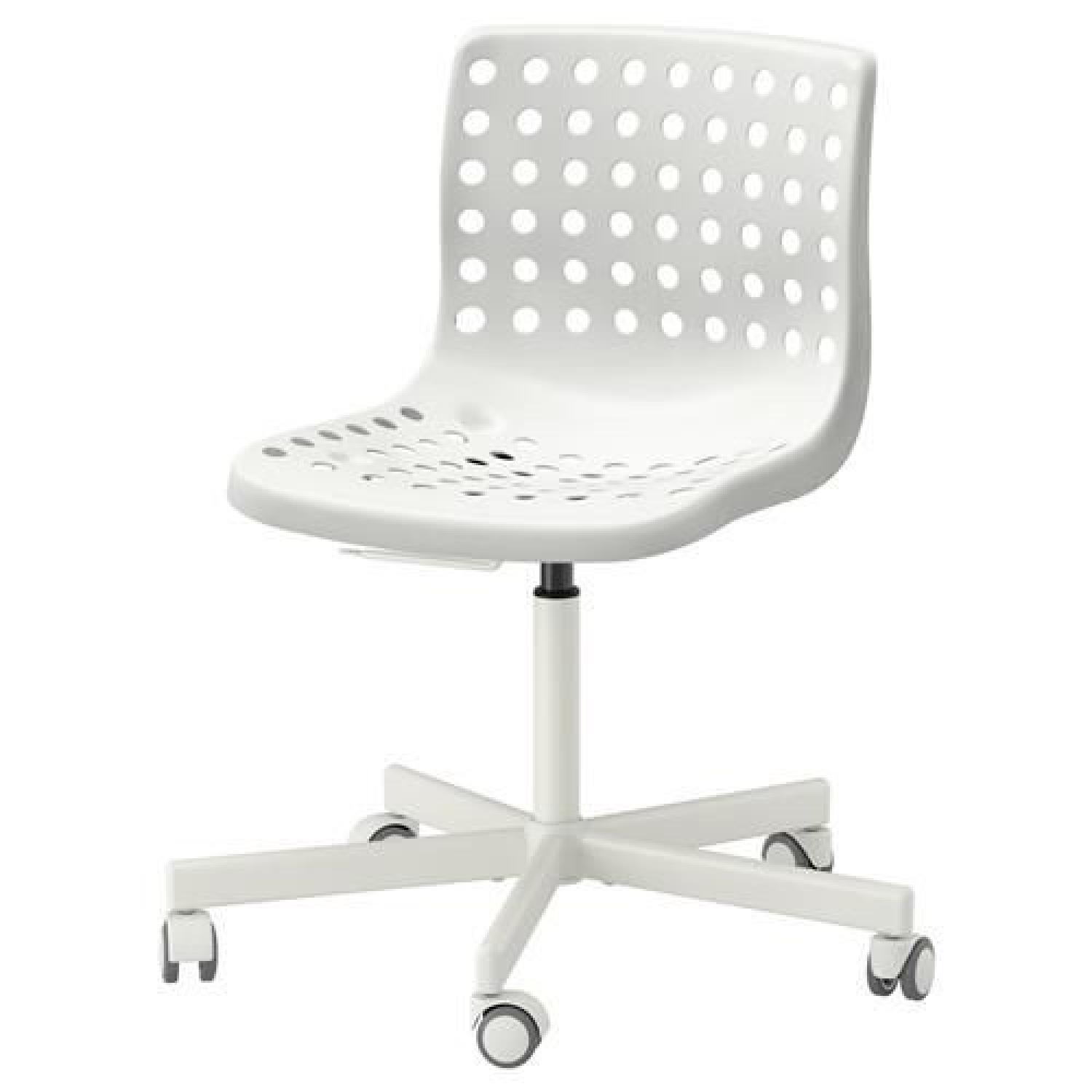 Ikea Micke White Desk & Skalberg Swivel Chair - image-8