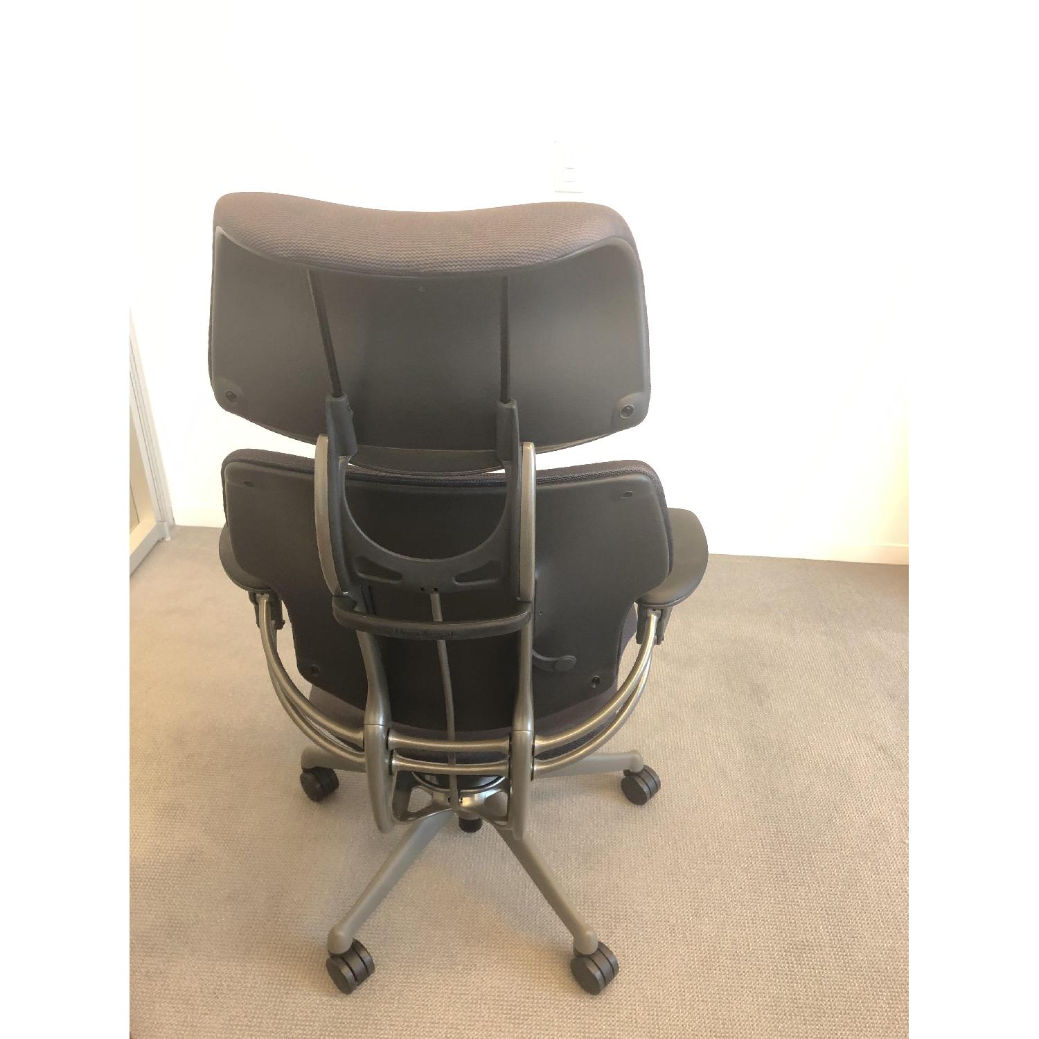 Humanscale Freedom Headrest Office Chair - image-1