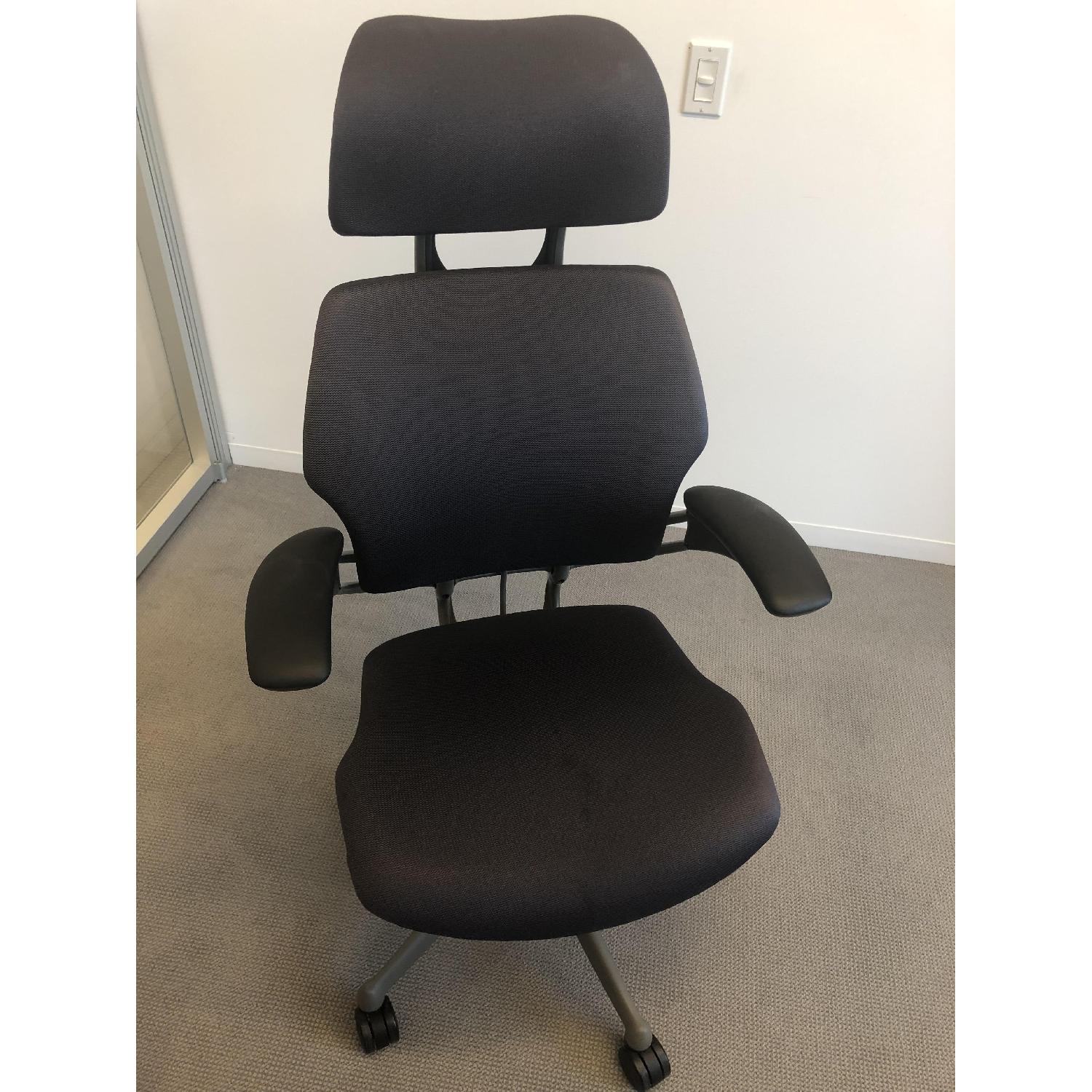 Humanscale Freedom Headrest Office Chair - image-2