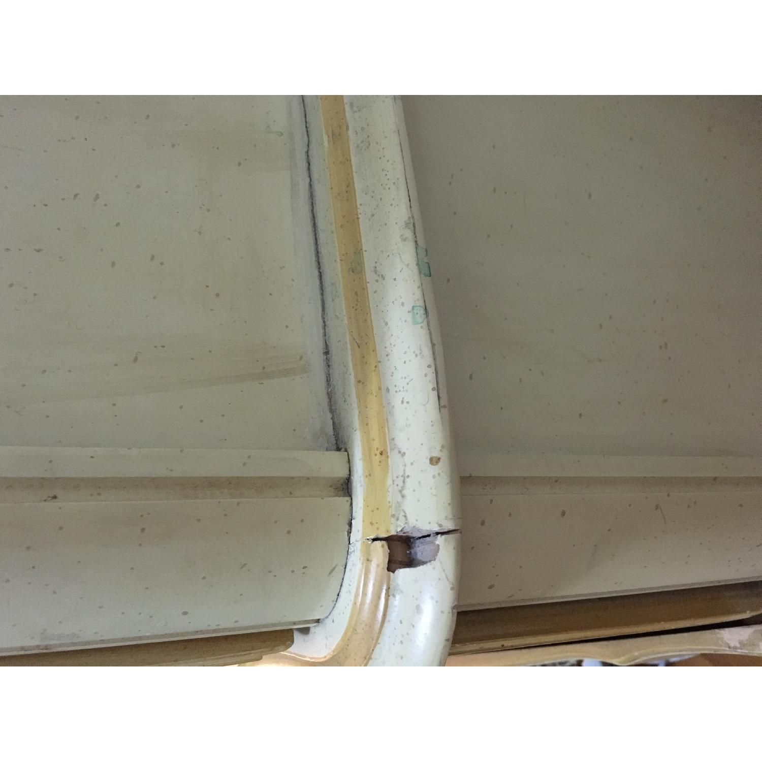 Broyhill Furniture 5 Drawer Dresser - image-7