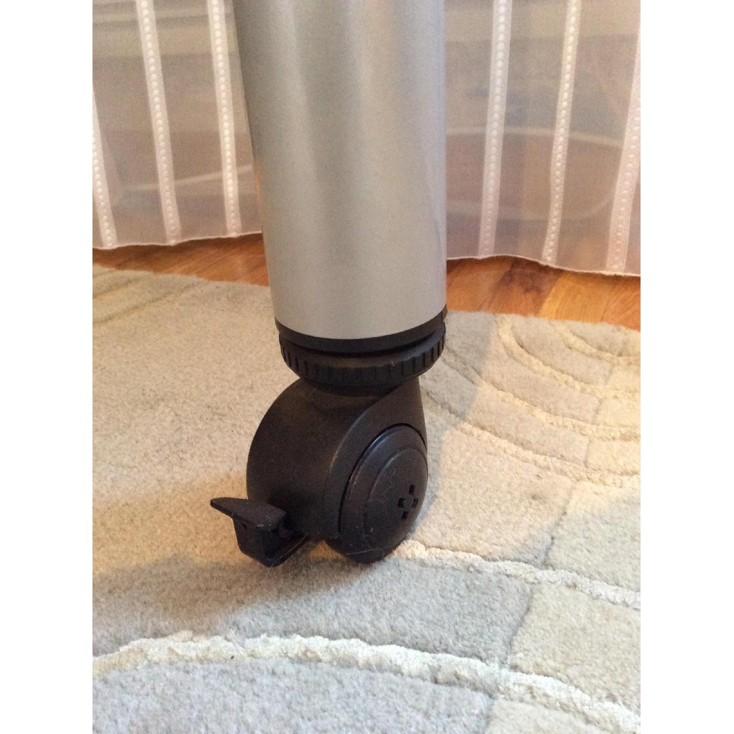 Gautier Furniture Computer Table w/ Pull Out Work Table - image-15