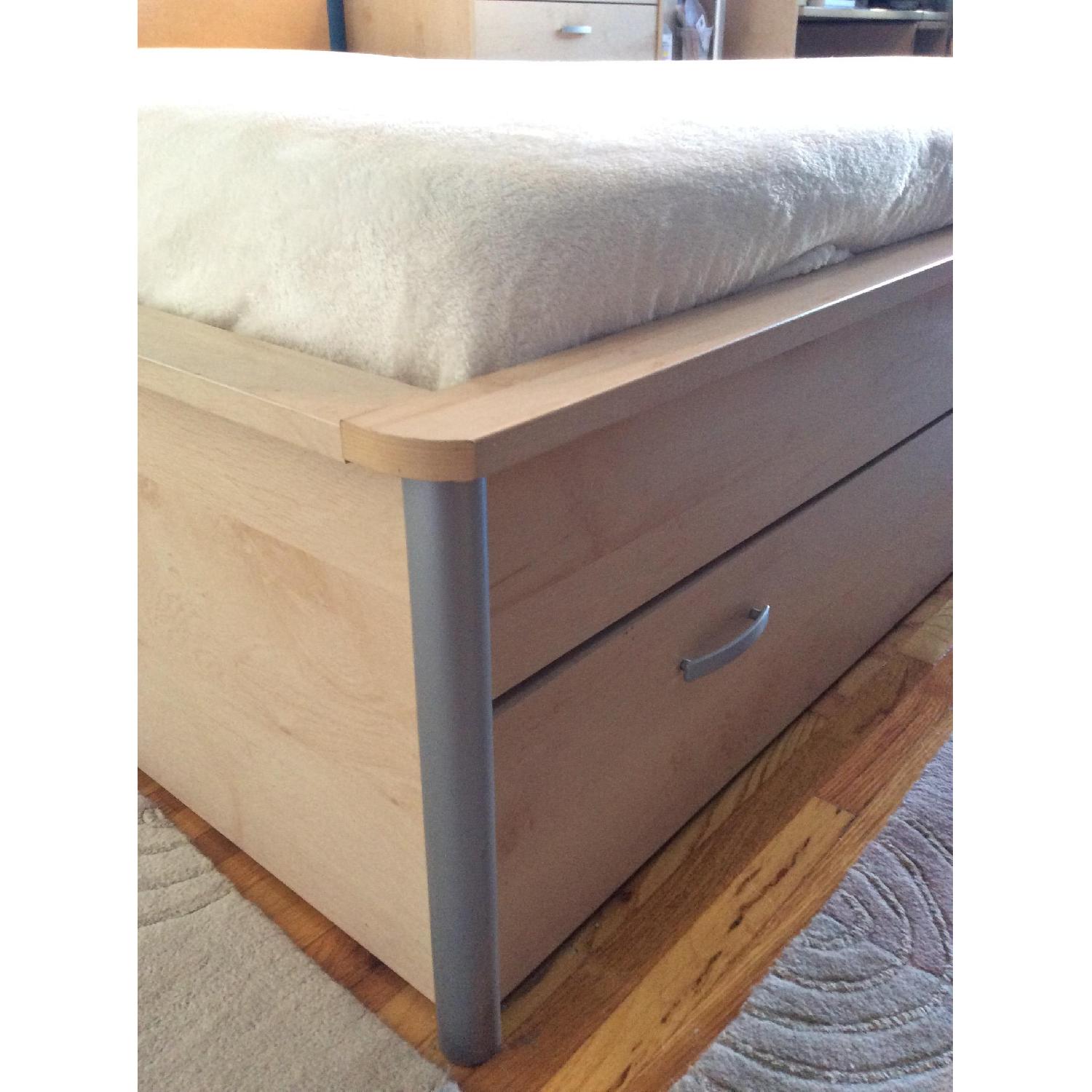 Gautier Furniture Full Size Bed W Storage Drawer Aptdeco