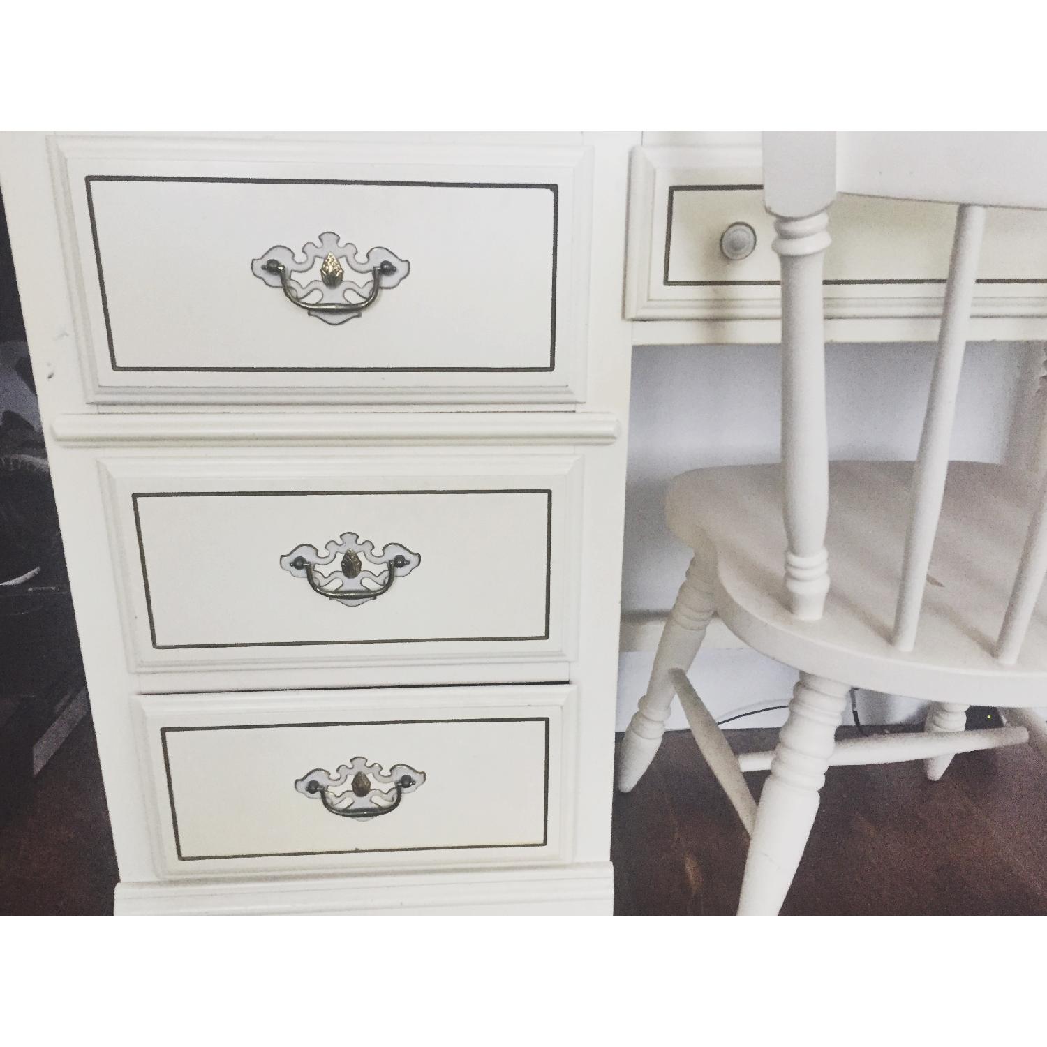 Vintage Bassett Desk & Chair - image-5