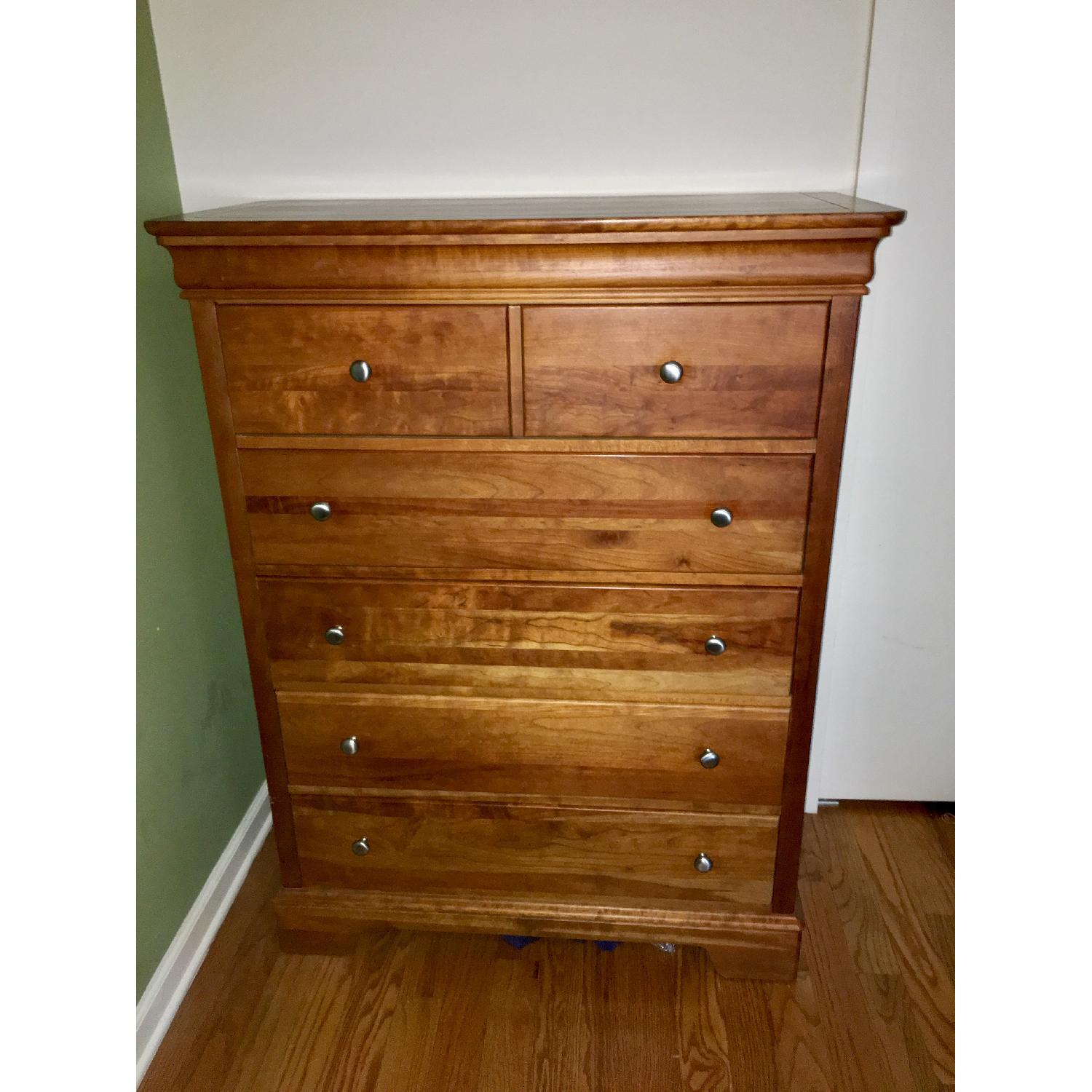 Stanley Furniture Cherry Wood 5 Drawer Dresser/Chest AptDeco